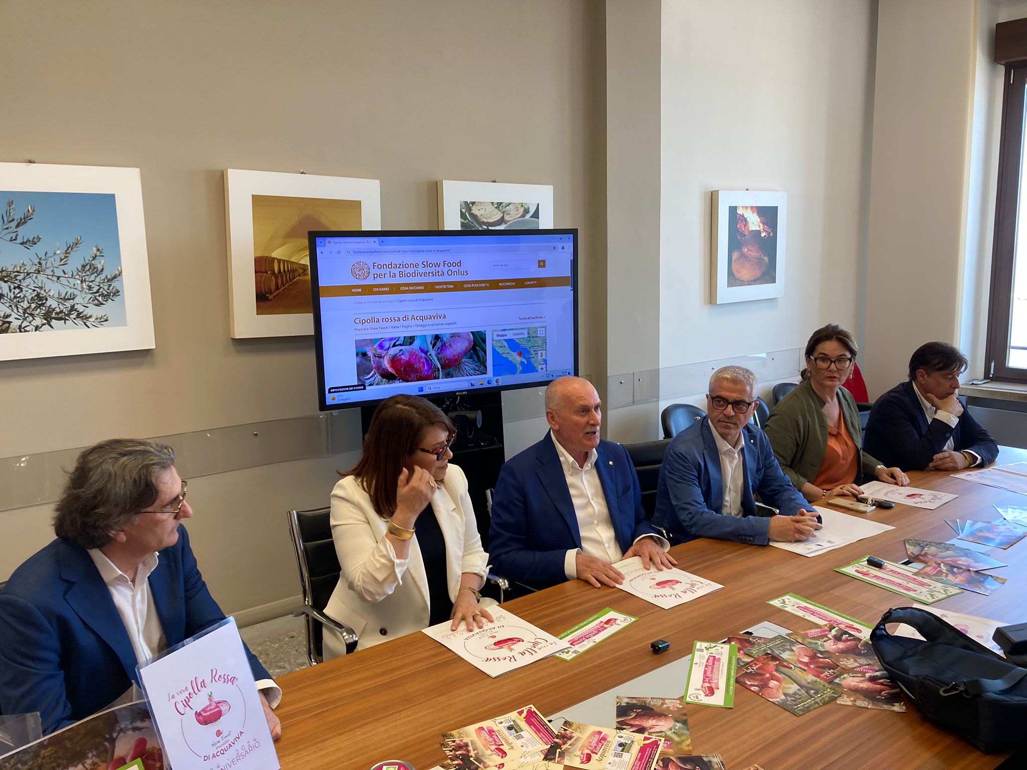 Galleria Presidìo slow food della cipolla rossa di Acquaviva delle Fonti: la celebrazione del ventennale - Diapositiva 4 di 6