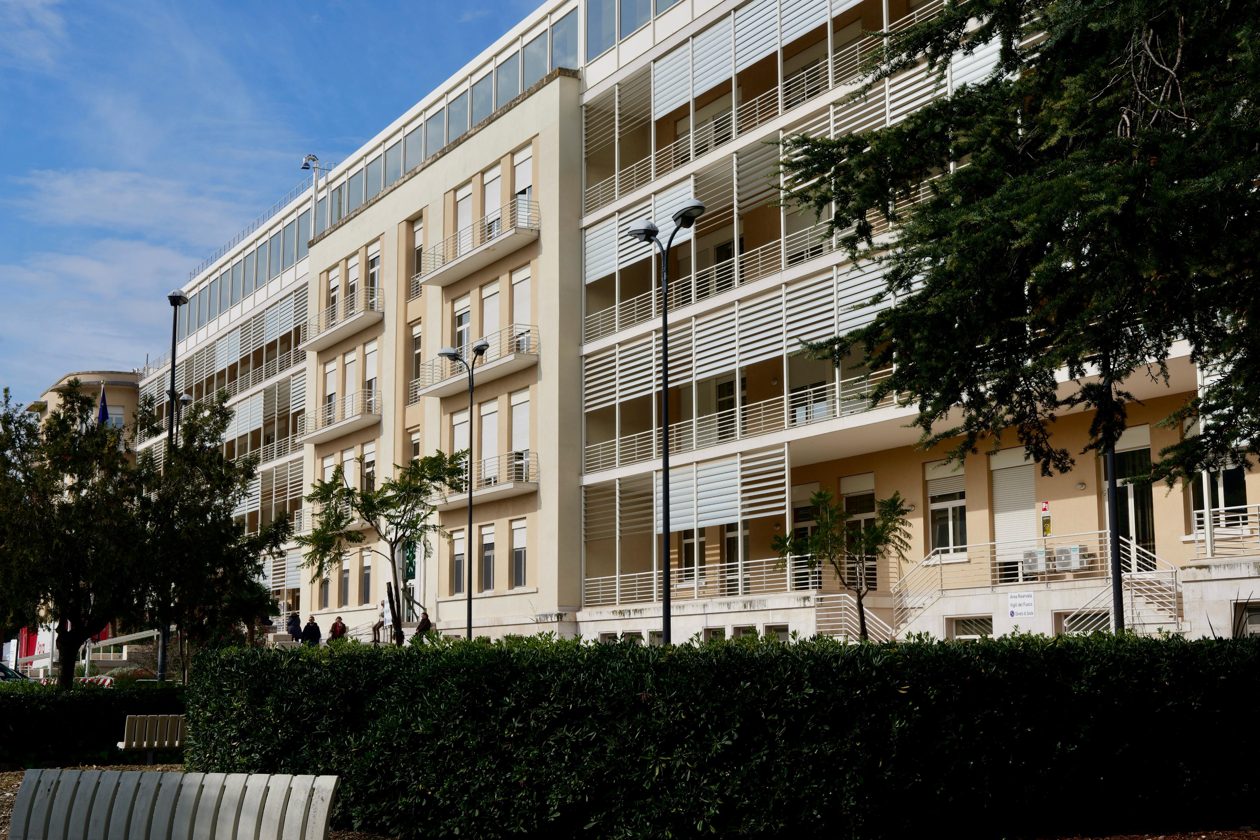 Galleria IRCSS Giovanni Paolo II, al via la sperimentazione del SiMoT, dispositivo palmare per le diagnosi precoci. Emiliano: “La Regione Puglia sostiene la ricerca scientifica e intende promuovere un distretto biomedico” - Diapositiva 5 di 10