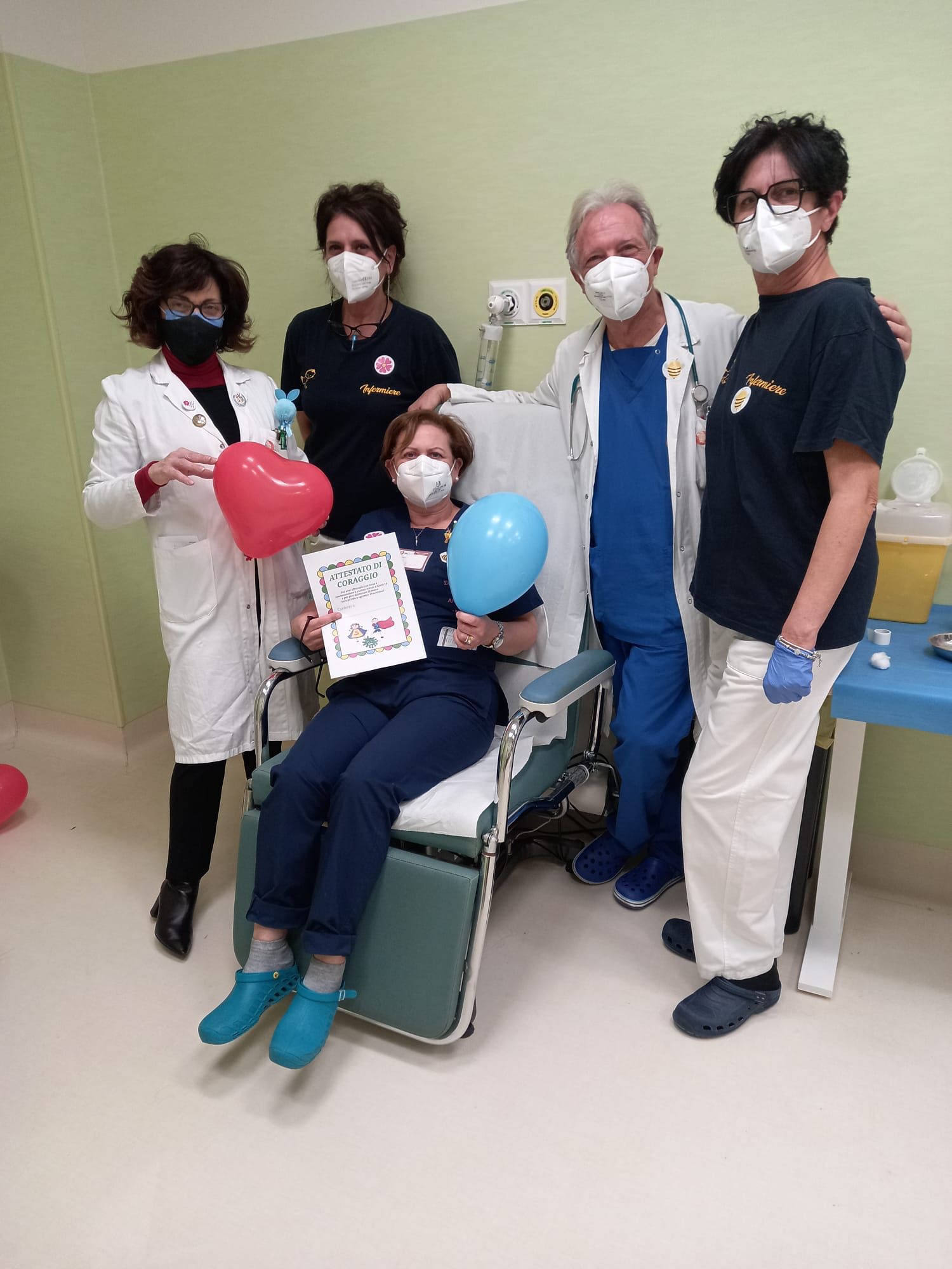 Galleria Aggiornamento vaccini covid 12 gennaio 2022 - Diapositiva 1 di 3