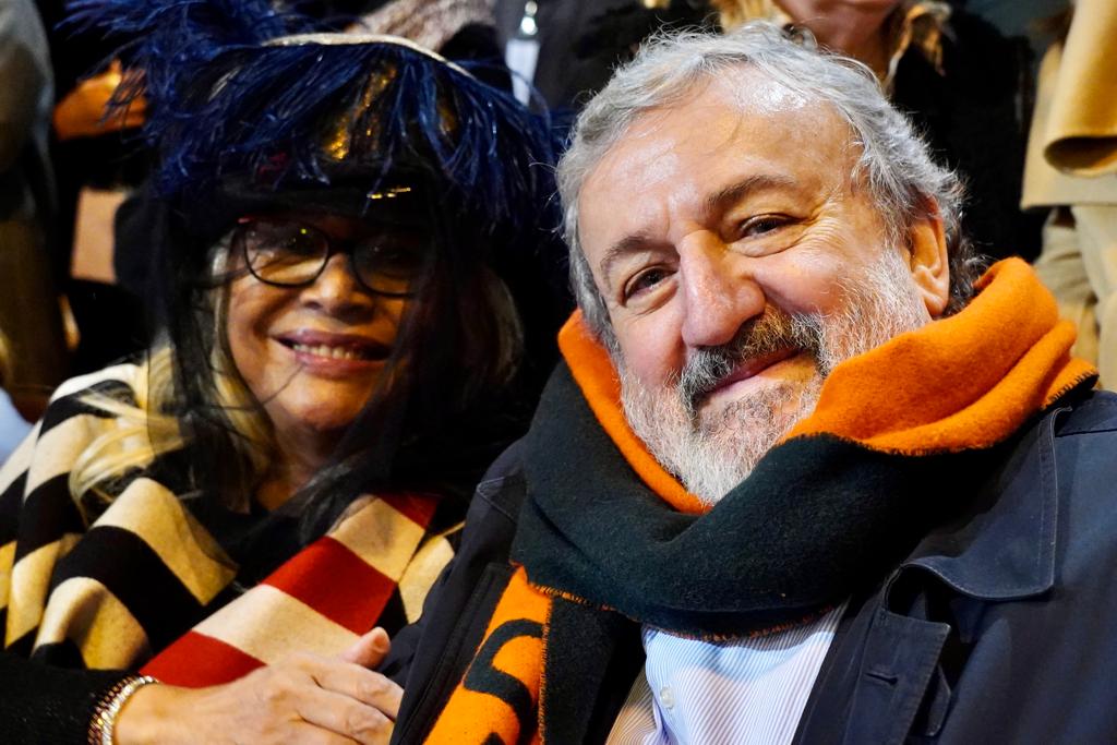 Galleria EMILIANO ALLA SFILATA DEI CARRI E DELLE MASCHERE DEL CARNEVALE DI PUTIGNANO: “ORGOGLIO DELLA PUGLIA”. - Diapositiva 8 di 17