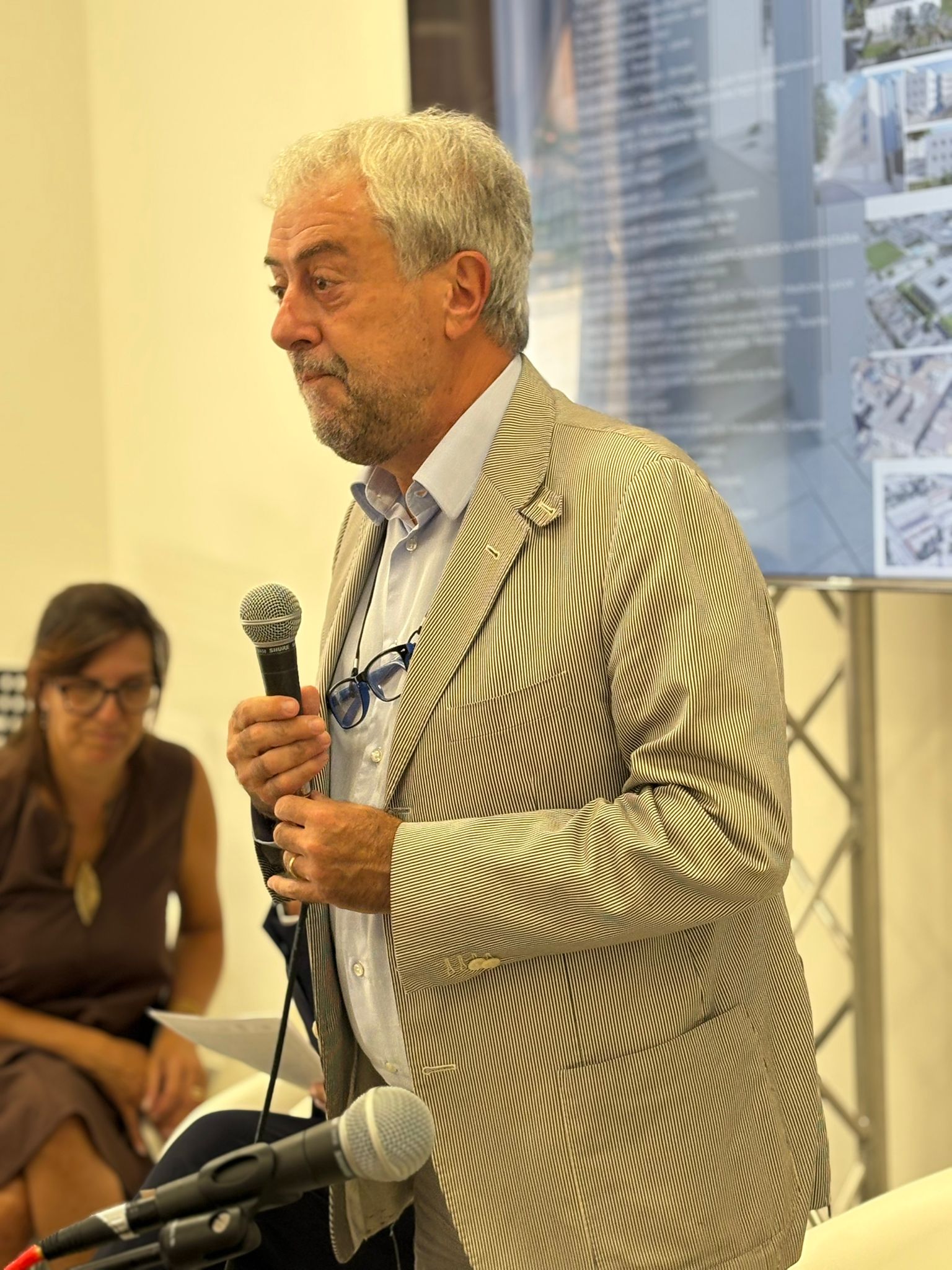 Galleria Emiliano e Leo: “Oltre 300 milioni di euro per il potenziamento di residenze universitarie, scuole, università e spazi per la didattica. Un traguardo storico per la Puglia” - Diapositiva 2 di 11