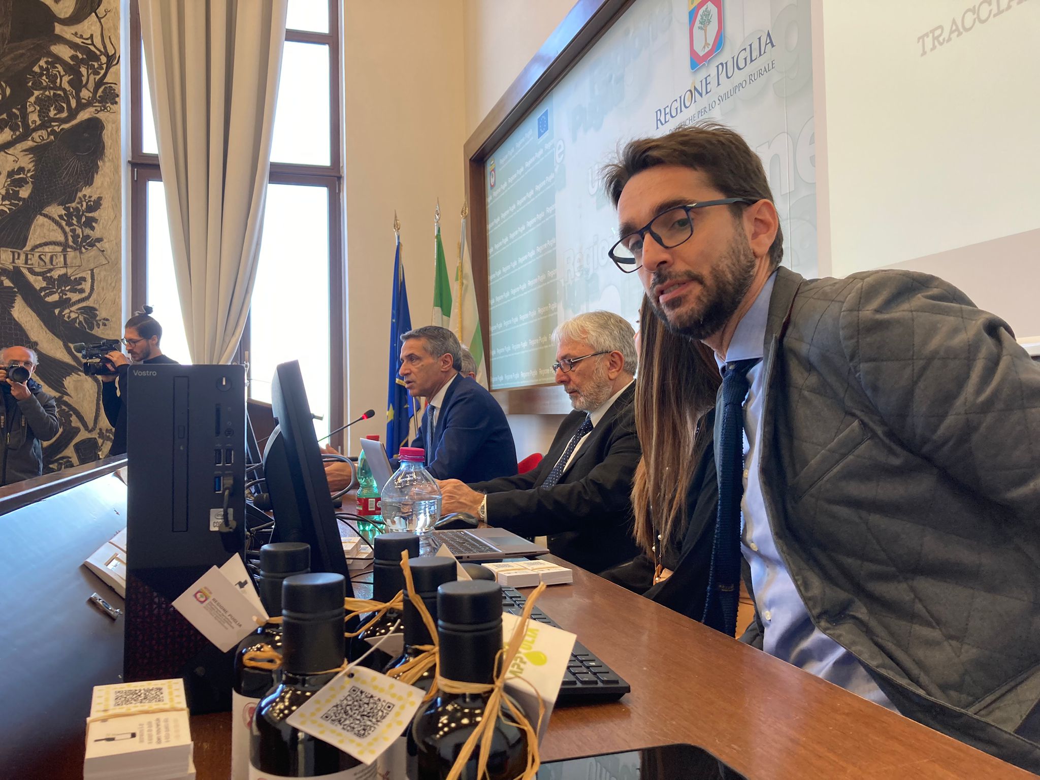 Galleria APP ULÌA, LA TRACCIABILITÀ DELL’OLIO EVO DI PUGLIA È DIGITALE PER GLI OLIVI MONUMENTALI DI PUGLIA - Diapositiva 5 di 7