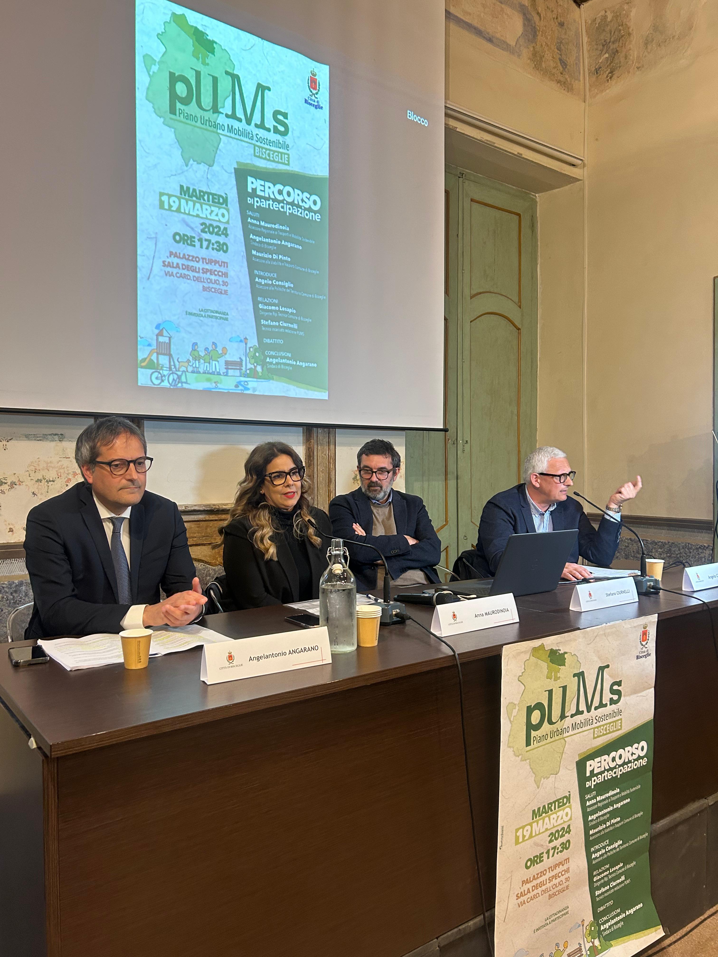 Galleria Trasporti, l’assessore Maurodinoia all’incontro pubblico sul PUMS di Bisceglie, strumento essenziale per una mobilità sostenibile in città - Diapositiva 4 di 5