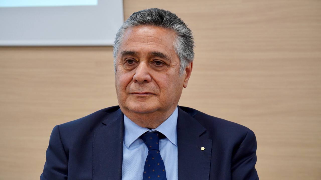 Galleria Una giornata dedicata all’Artigianato per riconoscerne il ruolo strategico nello sviluppo economico, culturale e sociale della Puglia    - Diapositiva 2 di 12