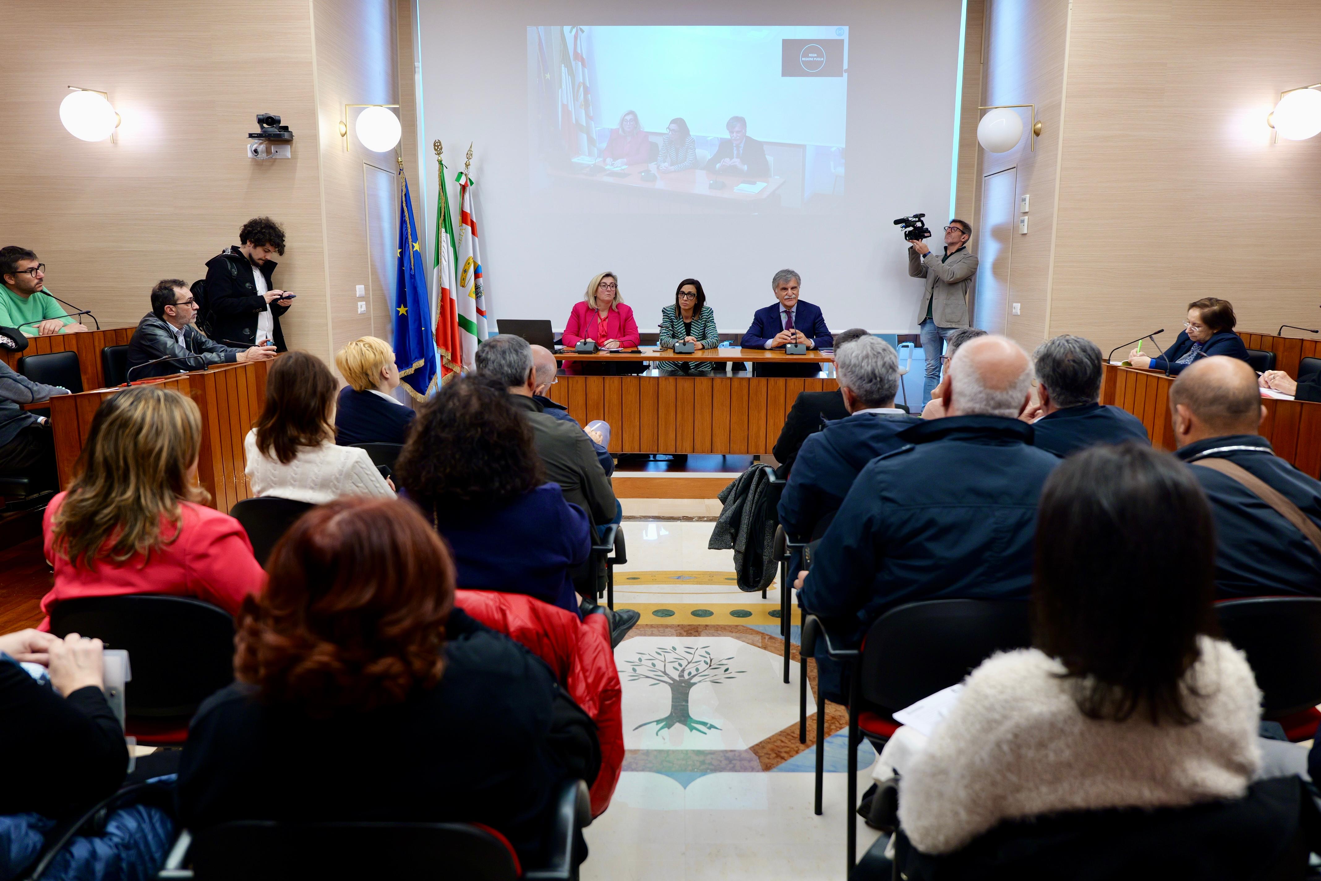 Galleria Invecchiamento attivo e buona salute: Regione Puglia e A.Re.S.S. presentano i 56 progetti finanziati - Diapositiva 6 di 9