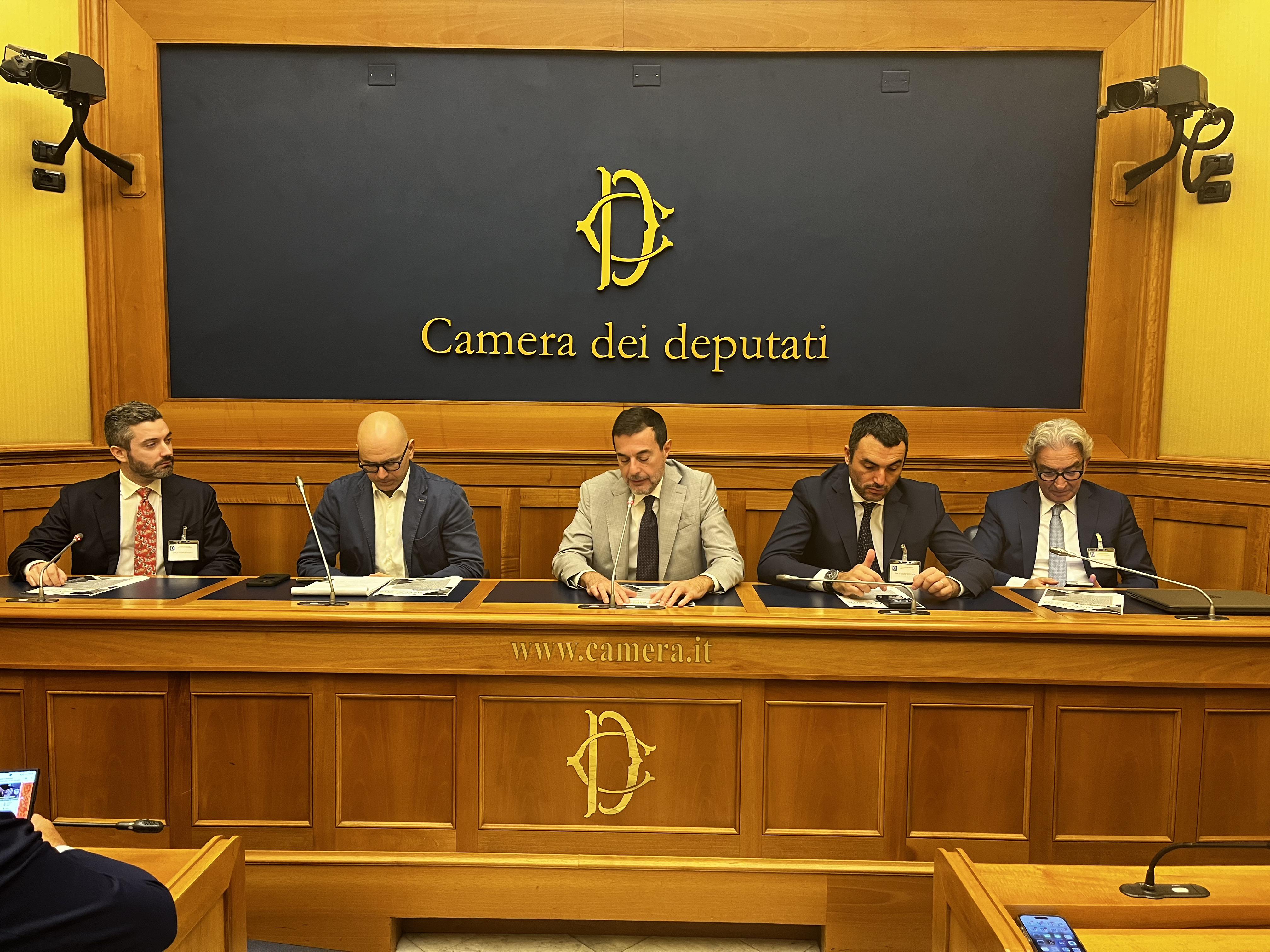 Galleria Equity Puglia. Presentate a Montecitorio le ultime novità sullo strumento finanziario.  “Grande interesse delle imprese. Verso una seconda edizione” - Diapositiva 1 di 8