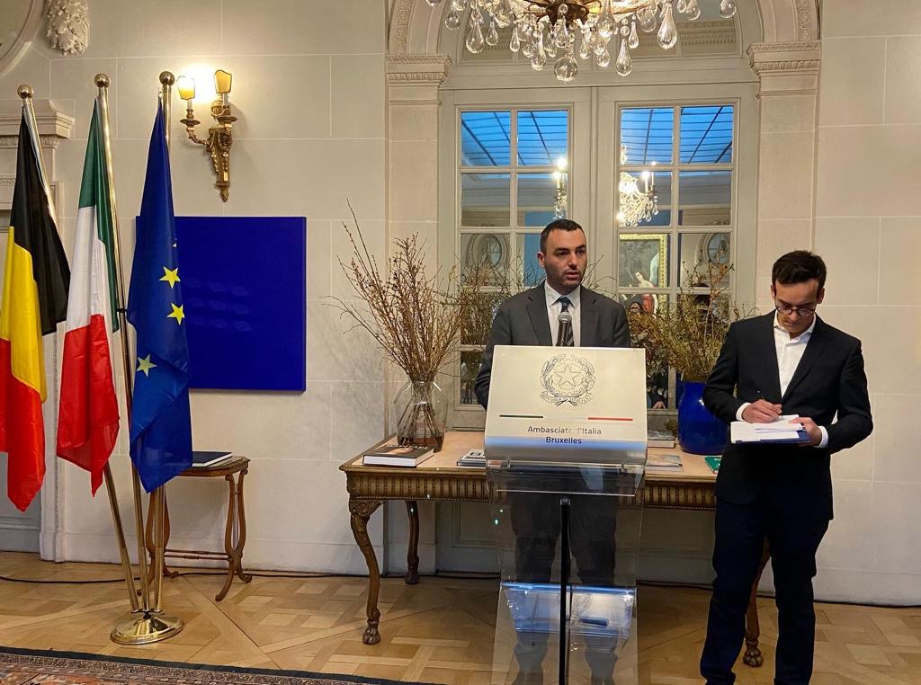 Galleria Farmaceutica e Biotecnologia, la delegazione pugliese guidata dall’assessore Delli Noci vola a Bruxelles - Diapositiva 1 di 2