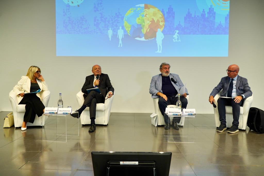 Galleria FdL 2023. Il ministro dell’Ambiente Pichetto Fratin e il presidente della Regione Puglia Emiliano al convegno sul cambiamento climatico - Diapositiva 12 di 17