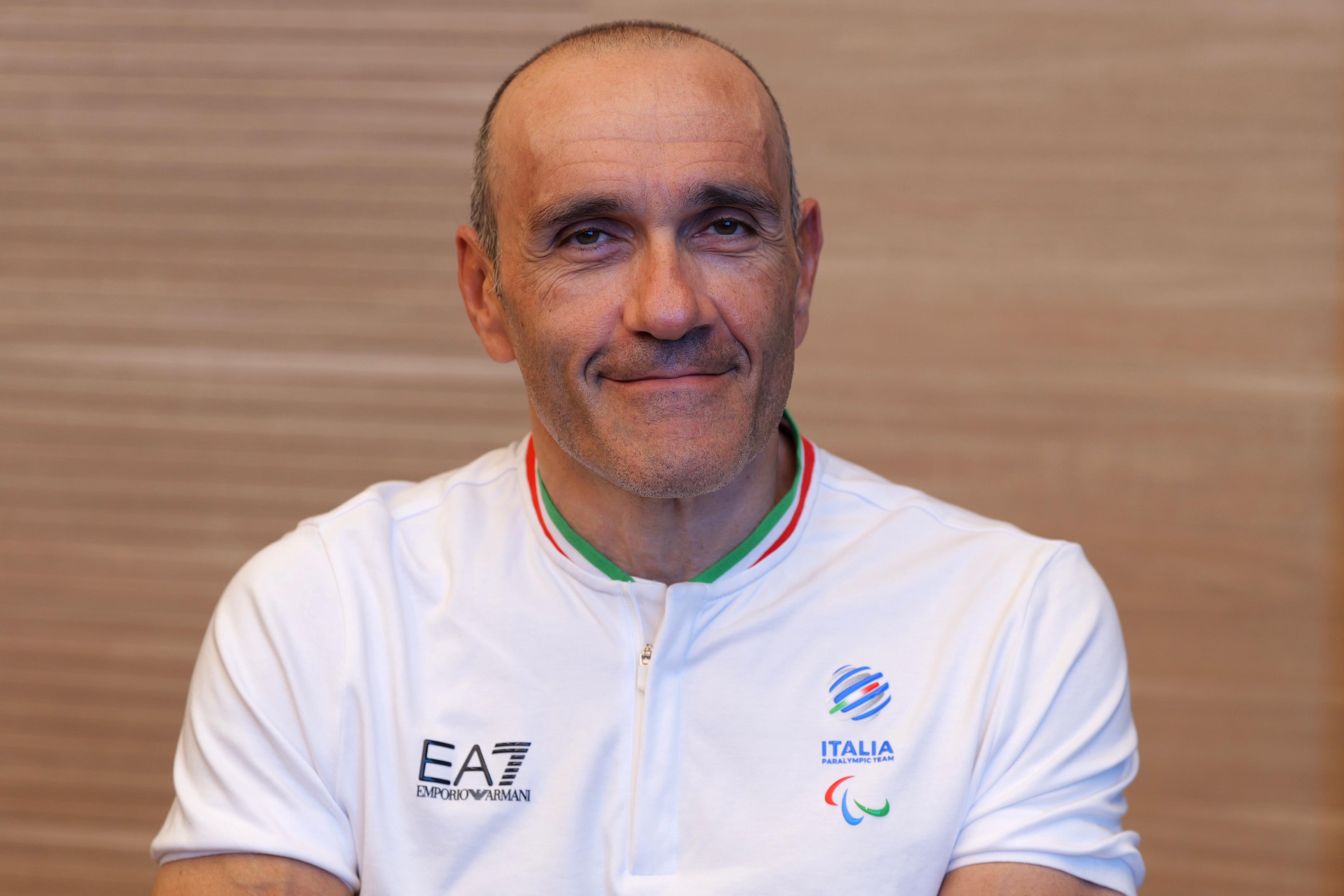 Galleria “Insieme è un’altra partita”, ai ct dell’Italvolley De Giorgi e Velasco e al presidente Fipav Manfredi il riconoscimento “Radice di Puglia” - Diapositiva 11 di 17