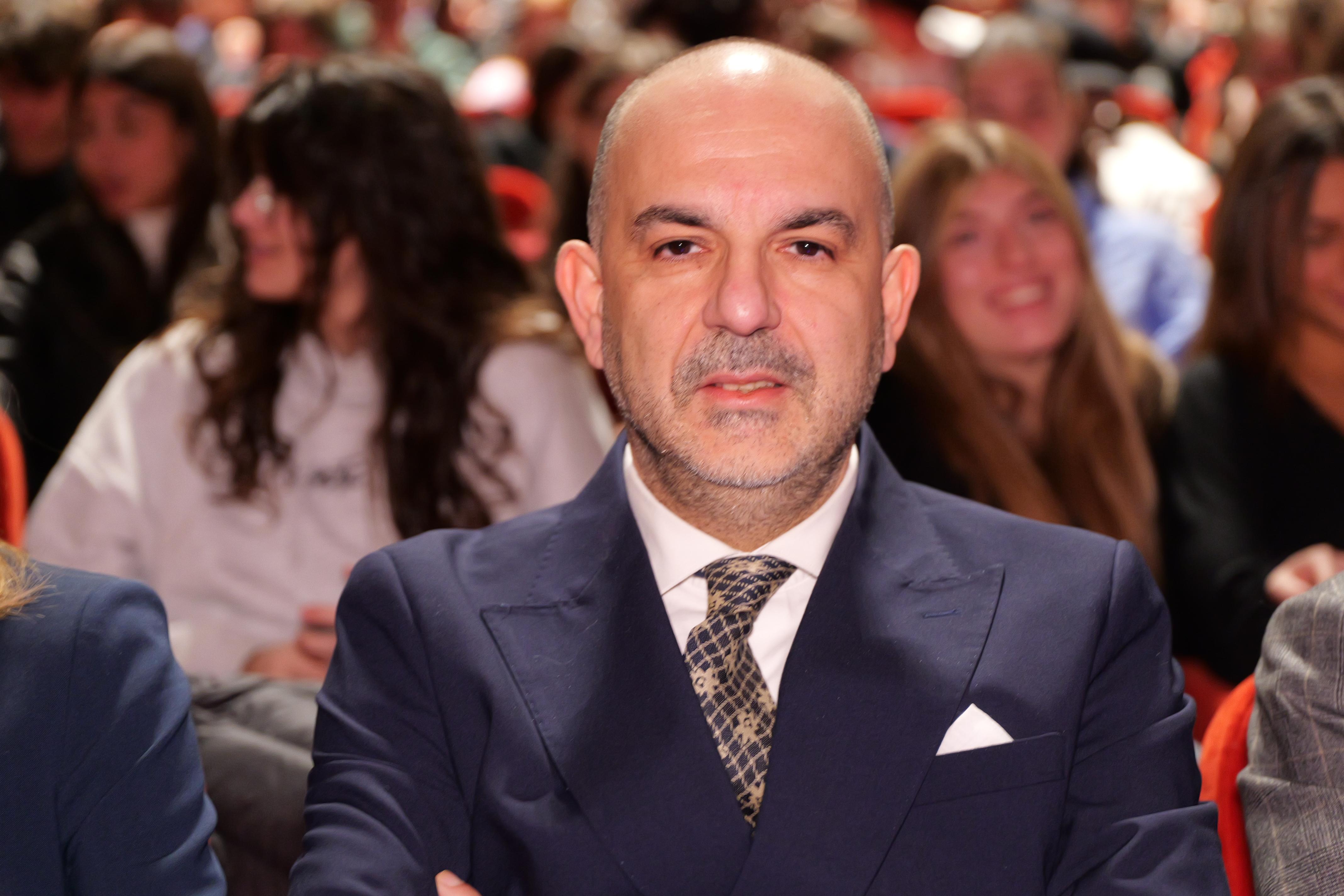 Galleria Donazione degli organi, il presidente Emiliano a Brindisi per l’evento conclusivo del progetto “Il dono a scuola” - Diapositiva 2 di 8