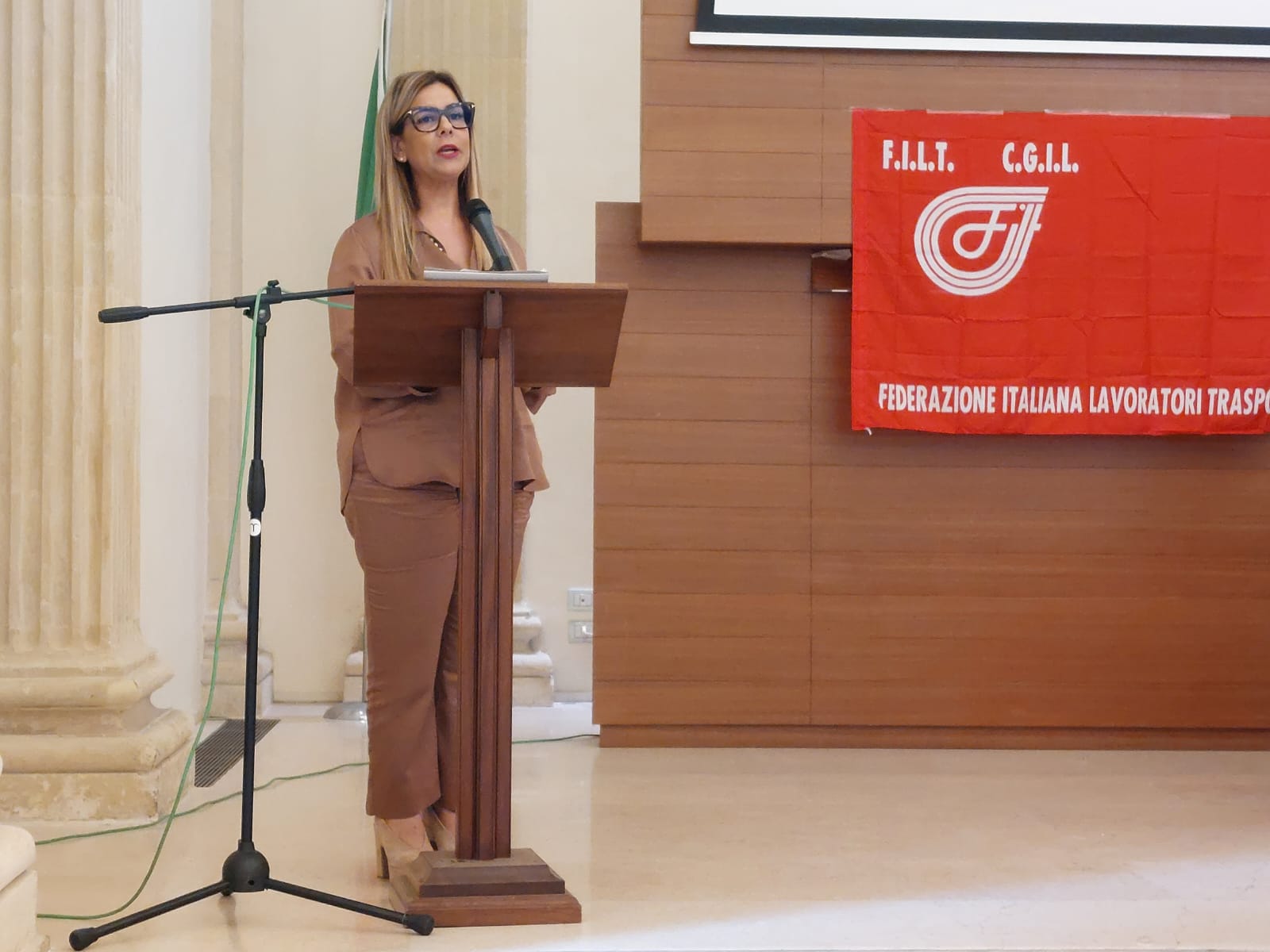 Galleria Trasporti, l’assessore Maurodinoia a Lecce ha illustrato gli interventi in programma per il territorio salentino - Diapositiva 3 di 5