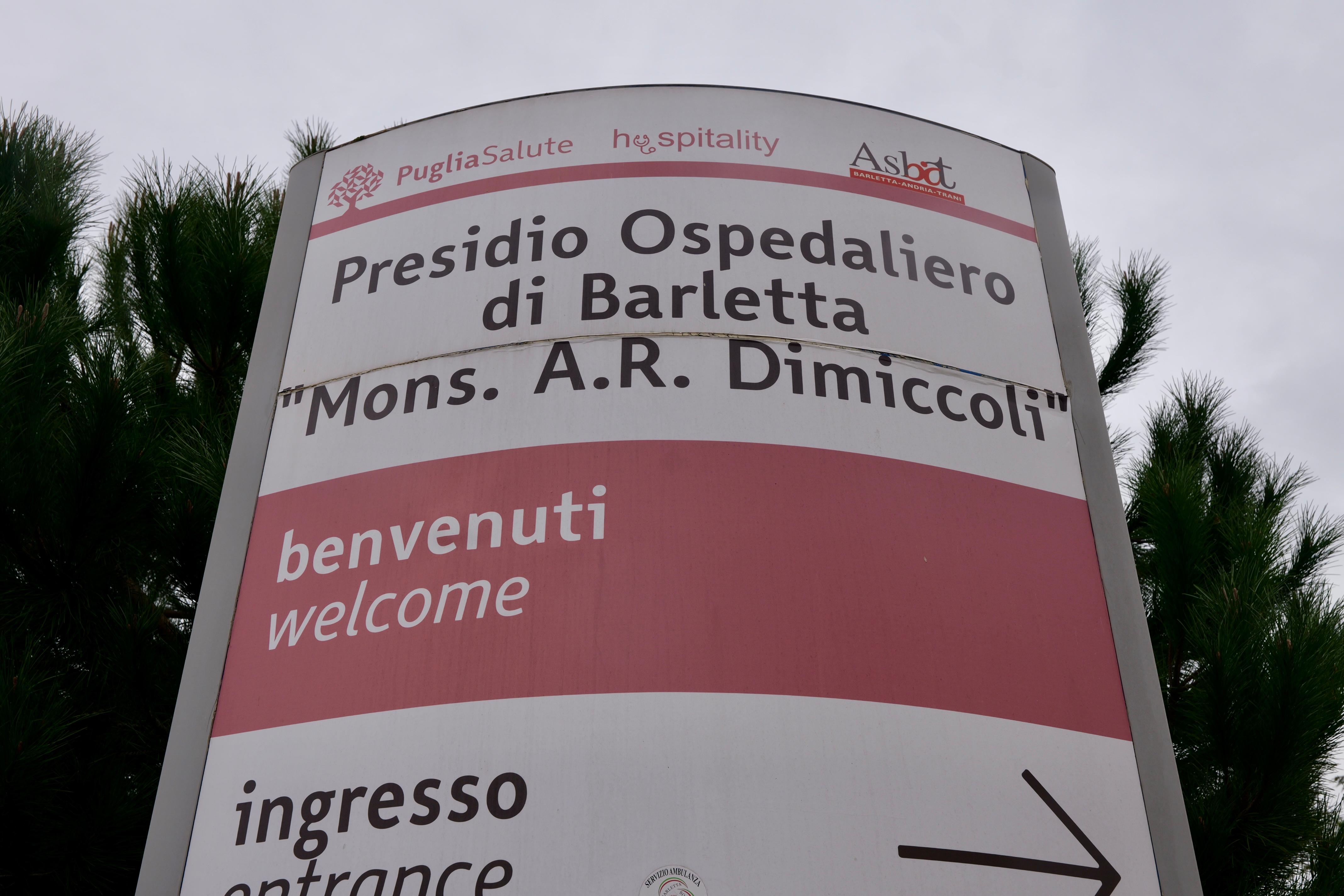 Galleria OSPEDALE DIMICCOLI DI BARLETTA: EMILIANO, PIEMONTESE E DIMATTEO ALL’ATTIVAZIONE DEL SECONDO  NUOVO ACCELERATORE LINEARE - Diapositiva 10 di 16