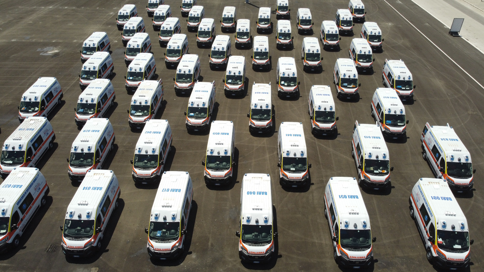 Galleria Il 118 ASL Bari cambia volto: ecco 55 nuove ambulanze  e 462 operatori assunti a tempo indeterminato in Sanitaservice - Diapositiva 17 di 21