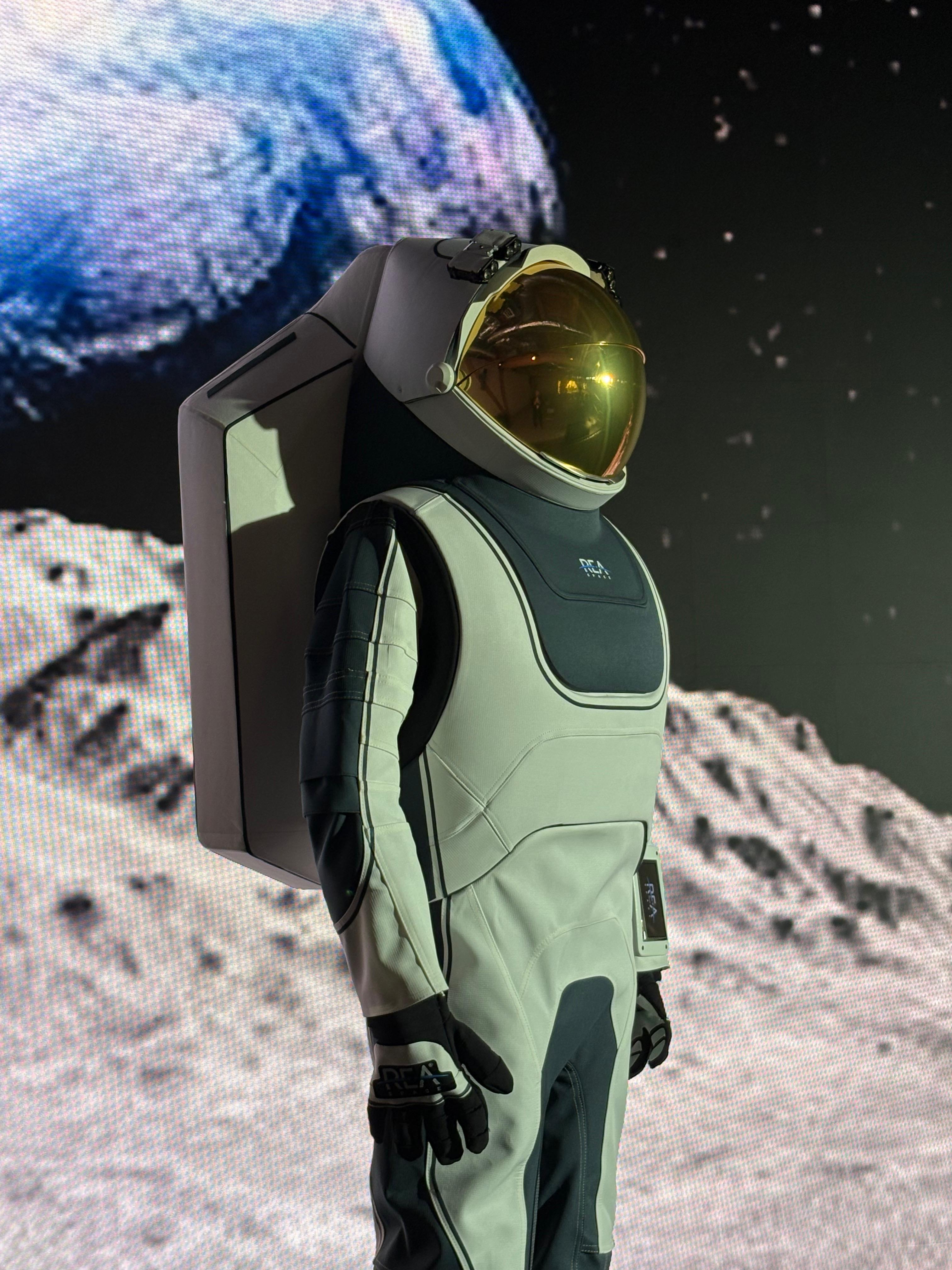 Galleria La Regione Puglia a EXPO 2025 OSAKA. Il futuro della new space economy passa dagli spaceport: grande successo per la giornata del 12 maggio dedicata all’Aerospazio - Diapositiva 3 di 8