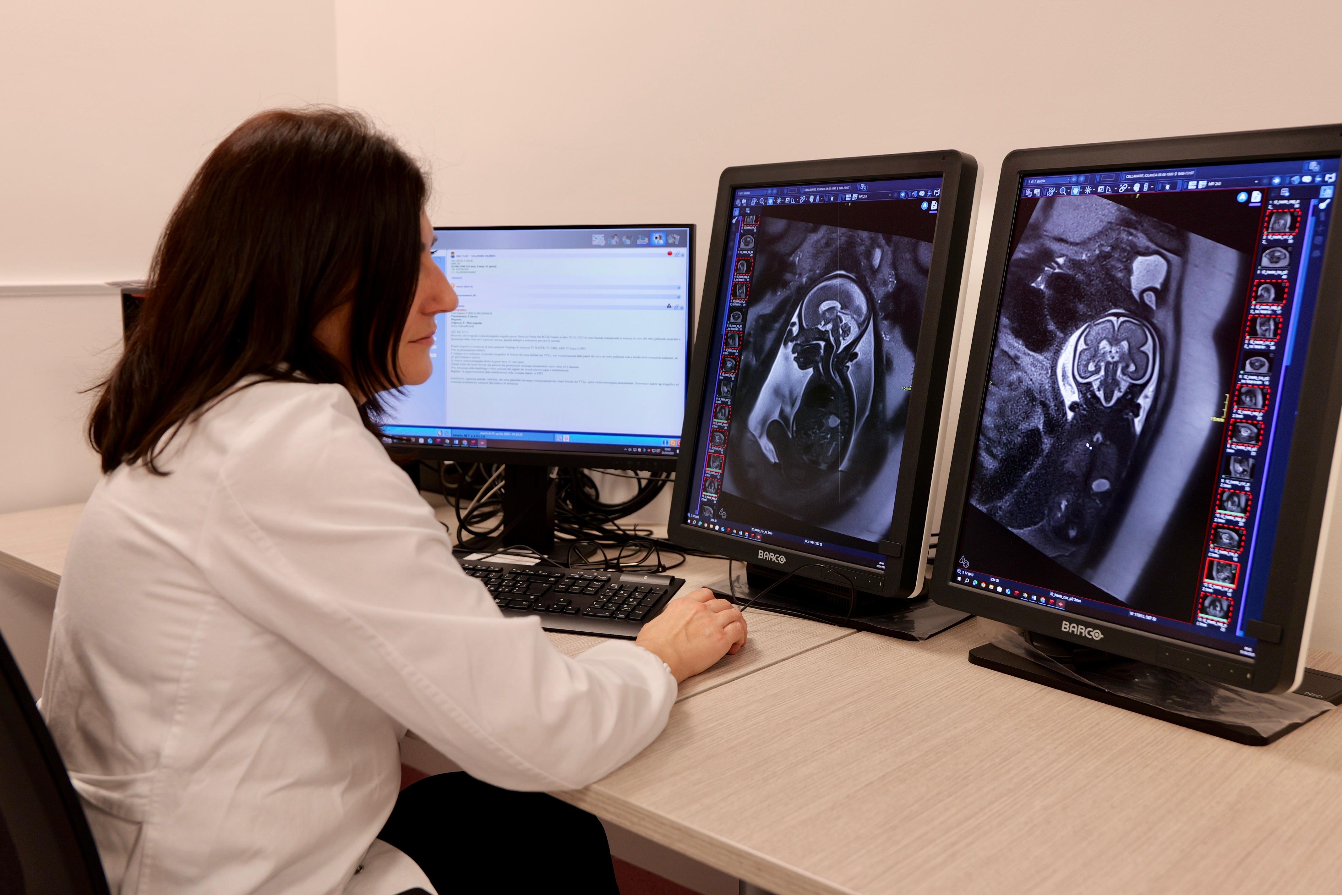 Galleria Ospedale Di Venere, attivate risonanza magnetica e nuova piastra ambulatoriale di Otorinolaringoiatria - Diapositiva 15 di 17