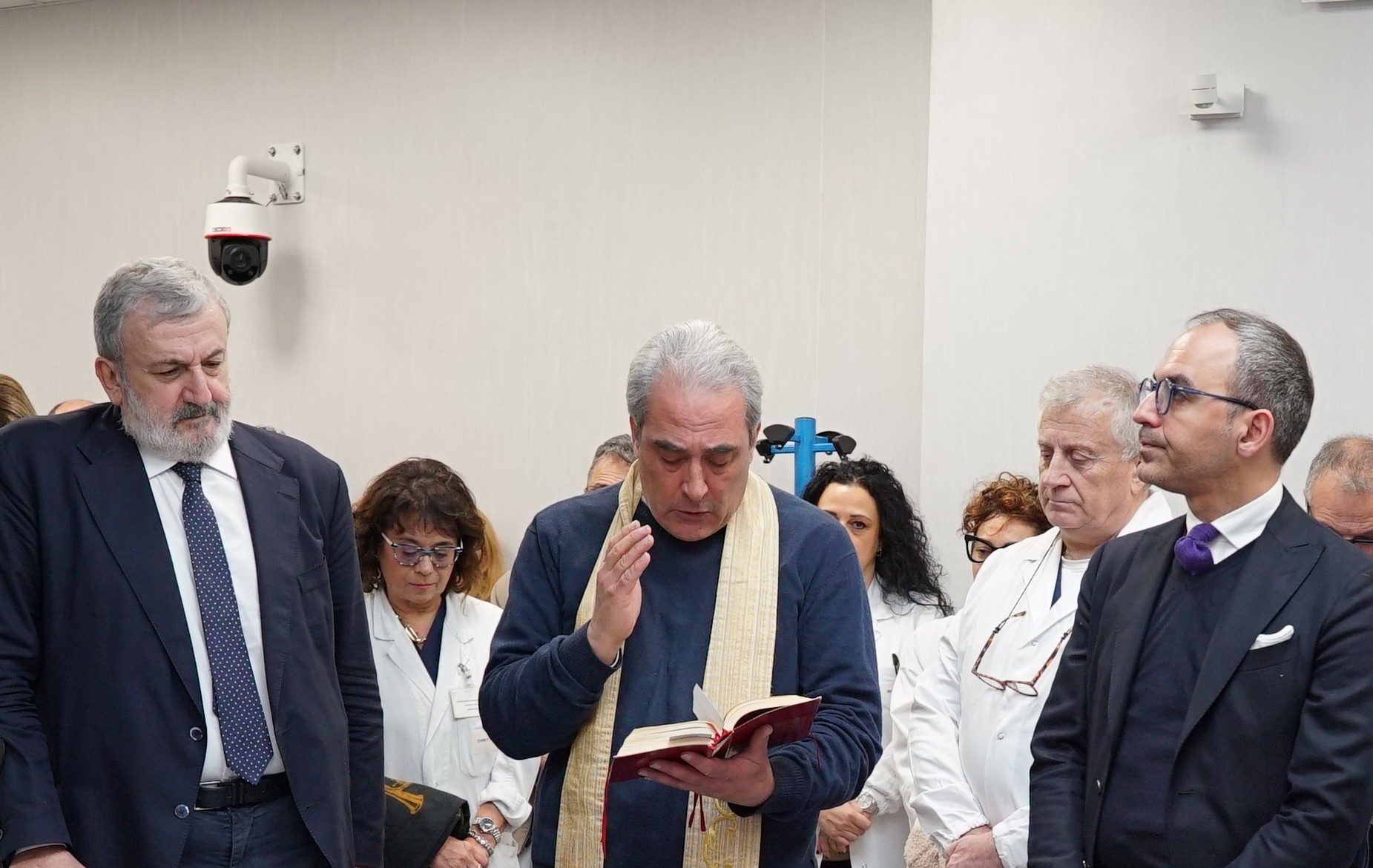 Galleria Policlinico Foggia, il presidente della Regione Michele Emiliano e l'assessore alla Sanità Raffaele Piemontese inaugurano il nuovo acceleratore lineare della Struttura di Radioterapia - Diapositiva 14 di 15