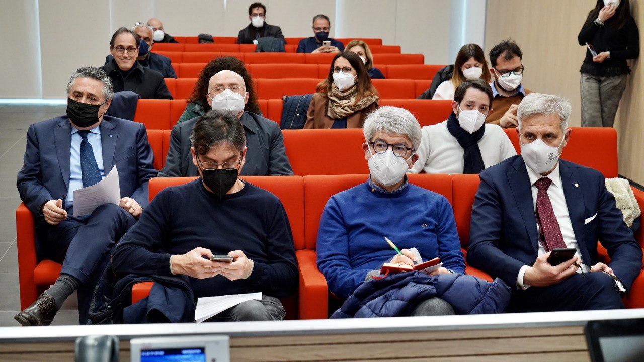 Galleria Emiliano e Delli Noci: “Imprese autosufficienti e spinta all’economia circolare, le prossime sfide contro il caro energia” - Diapositiva 13 di 13