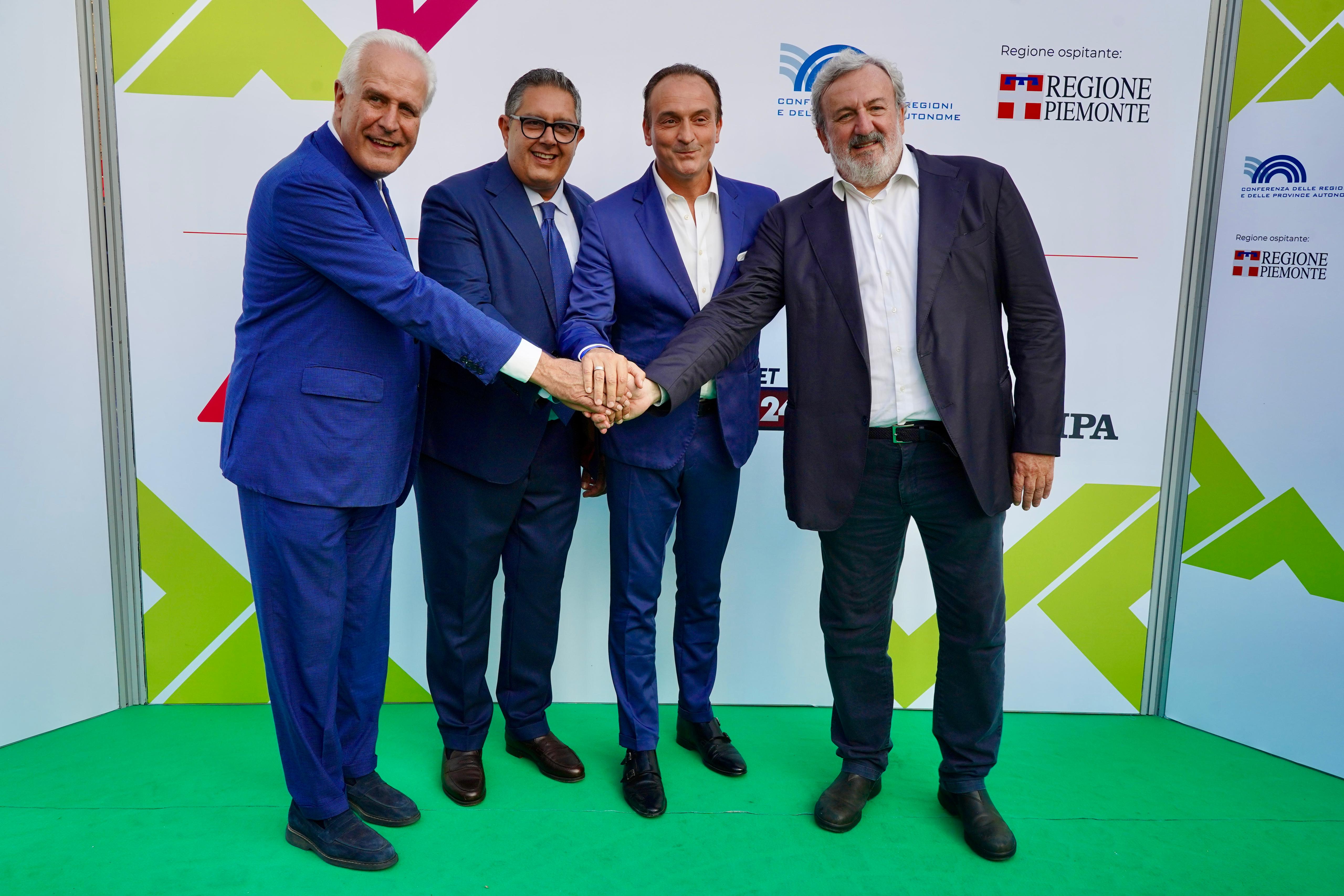 Galleria EMILIANO A TORINO PER IL FESTIVAL DELLE REGIONI E DELLE PROVINCE AUTONOME: “SERVE A SPIEGARE AI CITTADINI IL SIGNIFICATO DI QUELLO CHE FACCIAMO. L’EDIZIONE 2024 IN PUGLIA”&nbsp; - Diapositiva 2 di 6