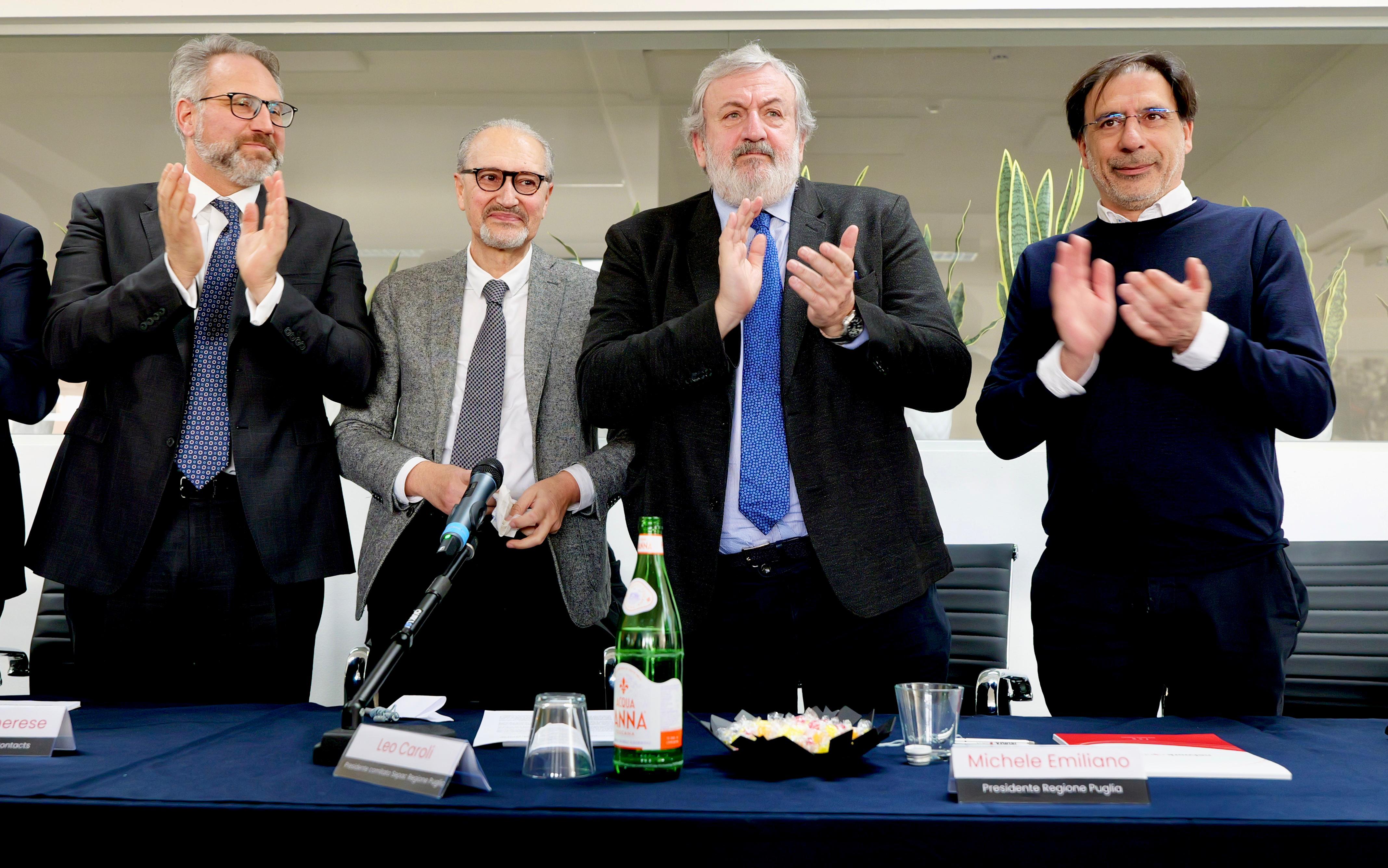 Galleria La tecnologia salva i posti di lavoro: Network Contacts e Regione Puglia evitano i 280 licenziamenti - Diapositiva 1 di 18