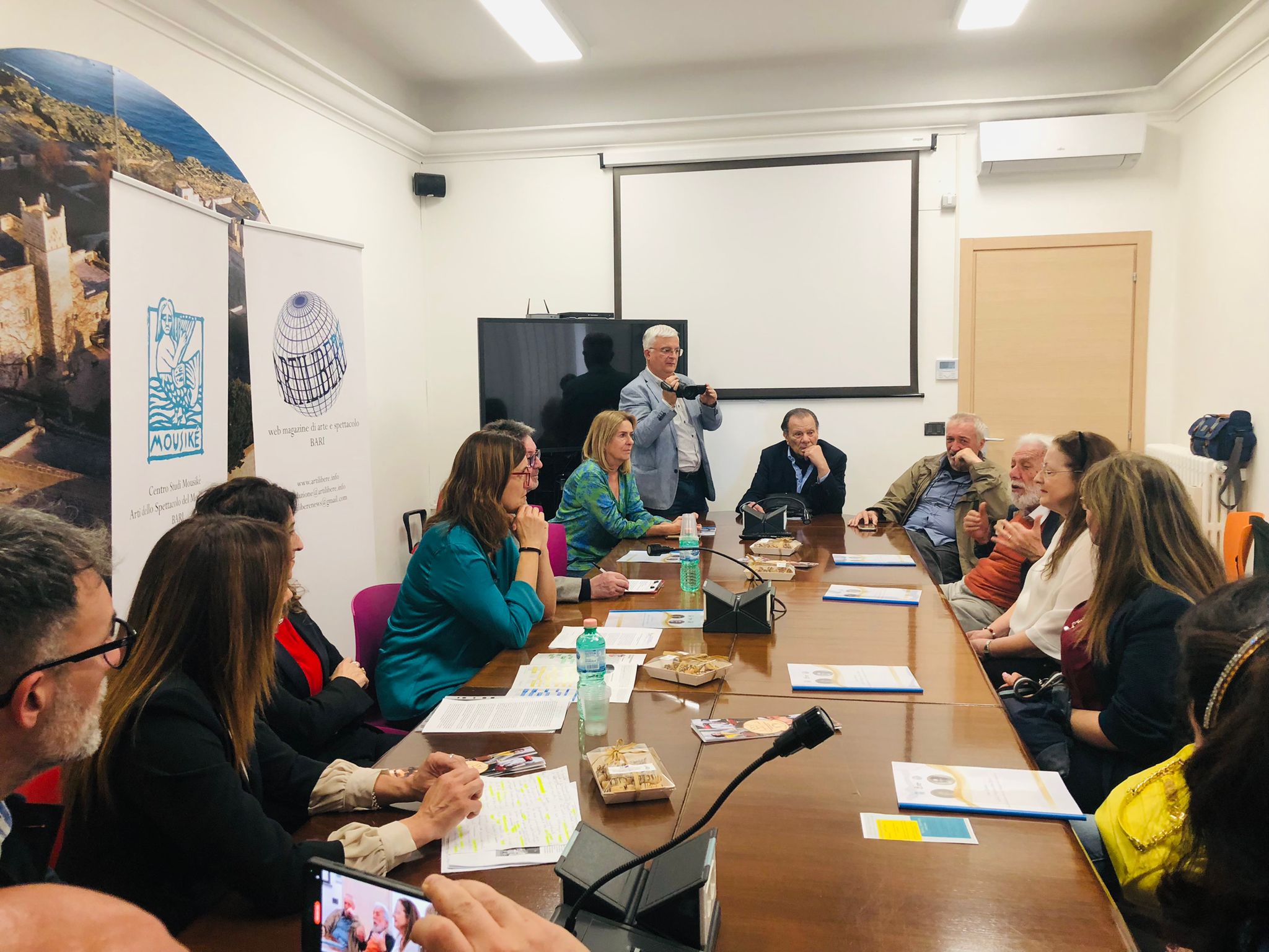 Galleria “Come d’incanto: Isabella d’Aragona e Bona Sforza”, una didattica innovativa per l’insegnamento della Storia - Diapositiva 1 di 3