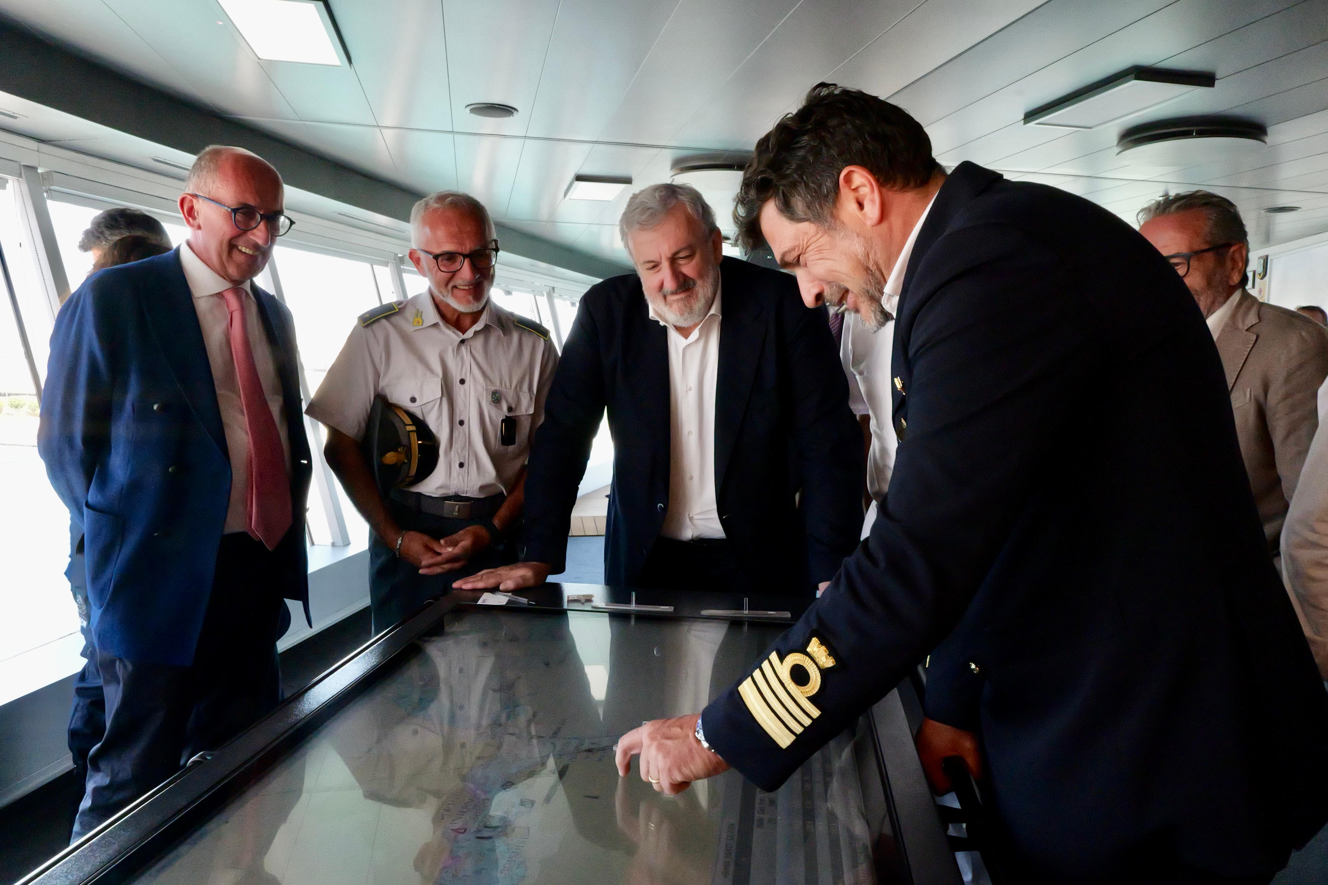 Galleria Sbarcano a Brindisi le crociere di lusso della Explora Journeys di MSC - Diapositiva 7 di 20