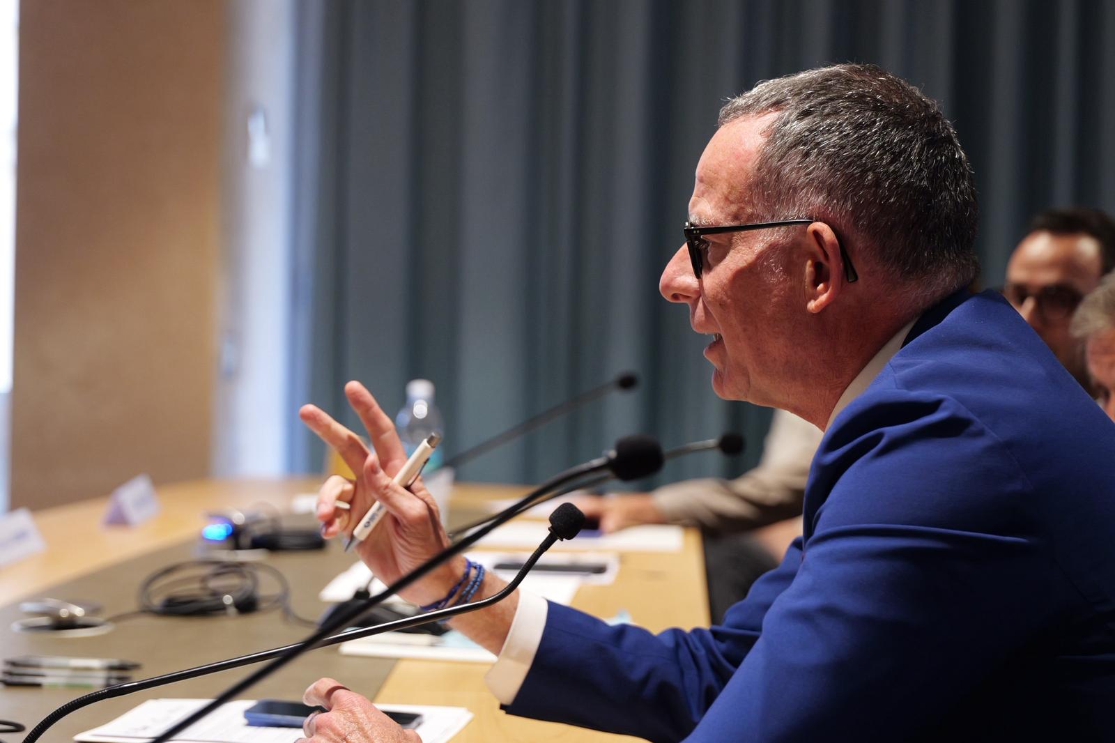 Galleria Apprendistato duale, dal prossimo anno scolastico la prima sperimentazione negli istituti tecnici e professionali della Puglia - Diapositiva 5 di 11