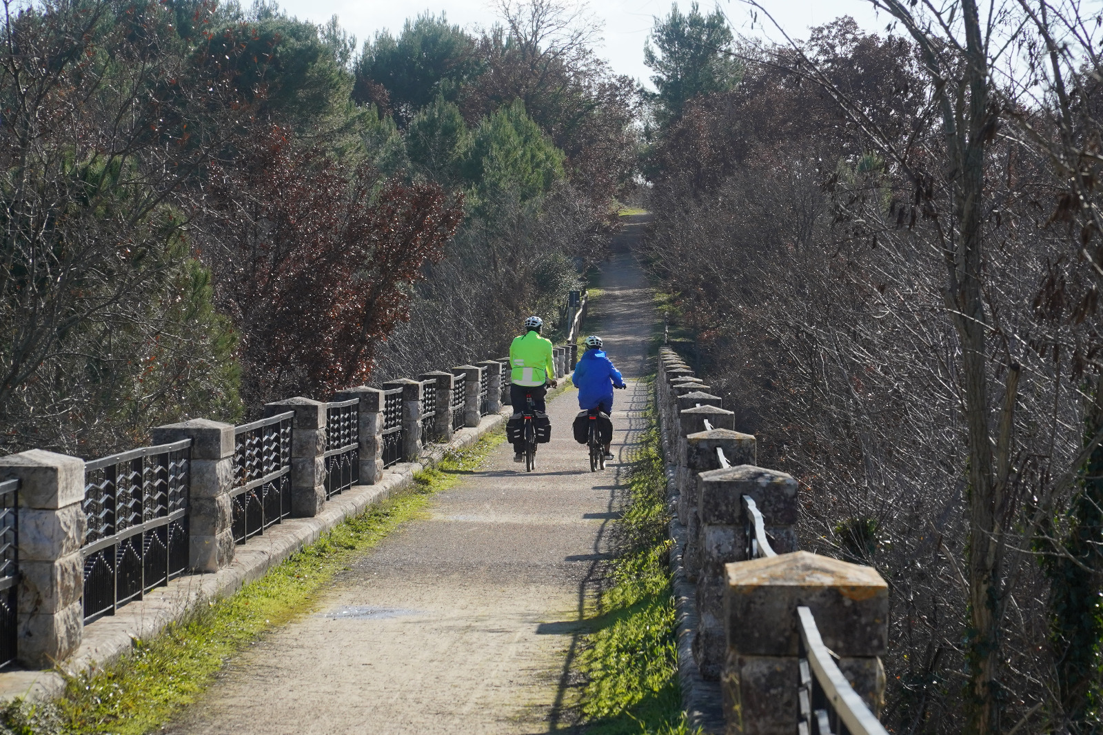 Galleria Nasce la Ciclovia dell’acqua: quattro nuove tratte, con 190 chilometri per innamorarsi del più grande fiume di Puglia - Diapositiva 6 di 16