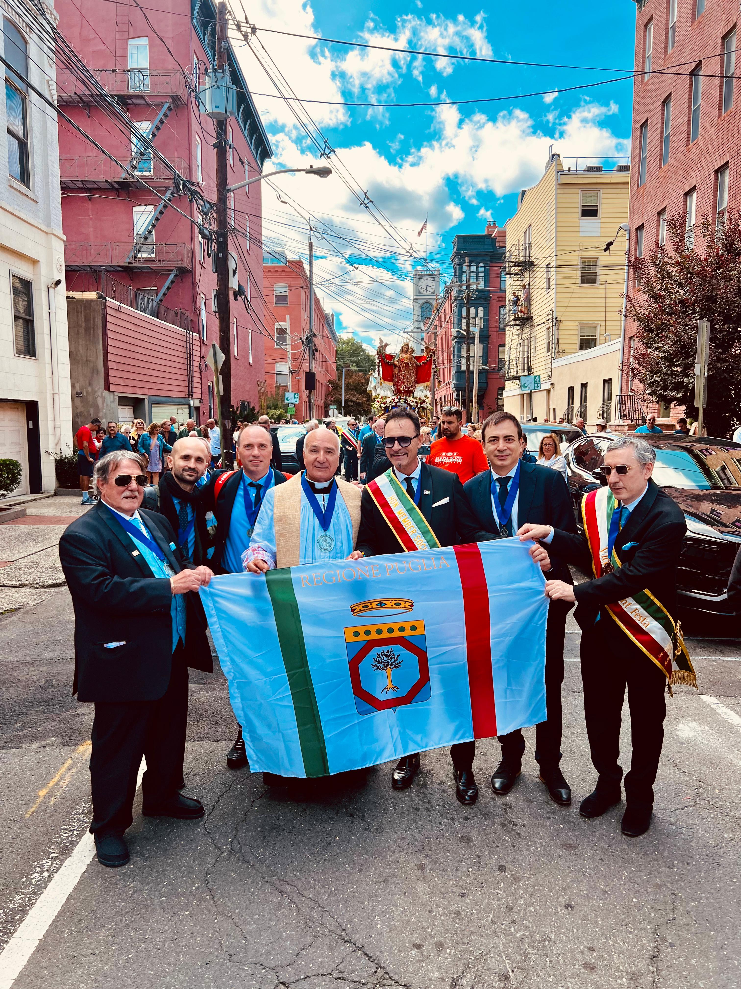 Galleria Hoboken Italian Festival in Usa ha celebrato la 98 edizione con la Regione Puglia - Diapositiva 2 di 6