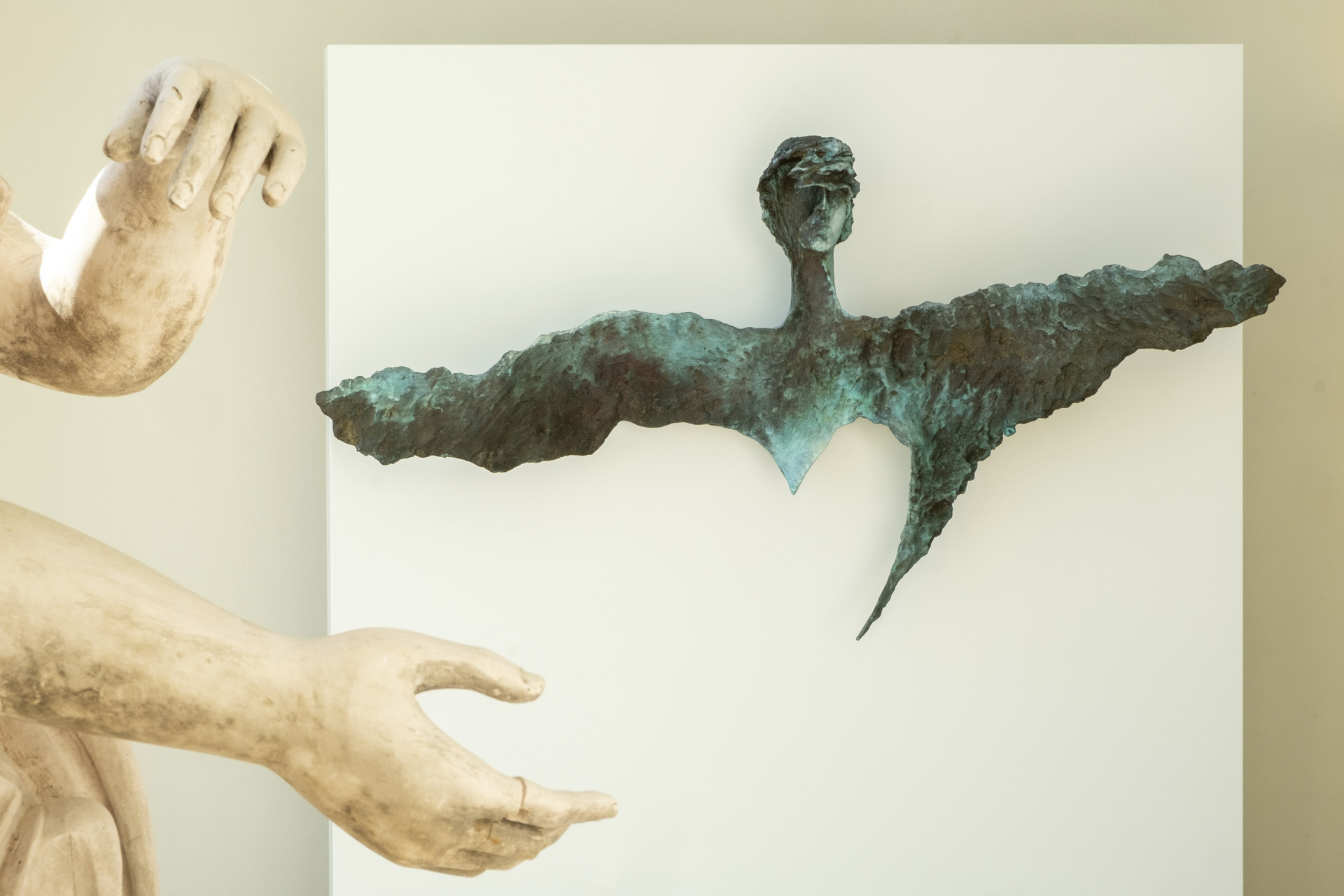 Galleria “L’Angelo di Luce. Diario di un artista e della sua passione per Carmelo” Opere della donazione di Enrico Muscetra. Inaugurazione della mostra - Diapositiva 2 di 2