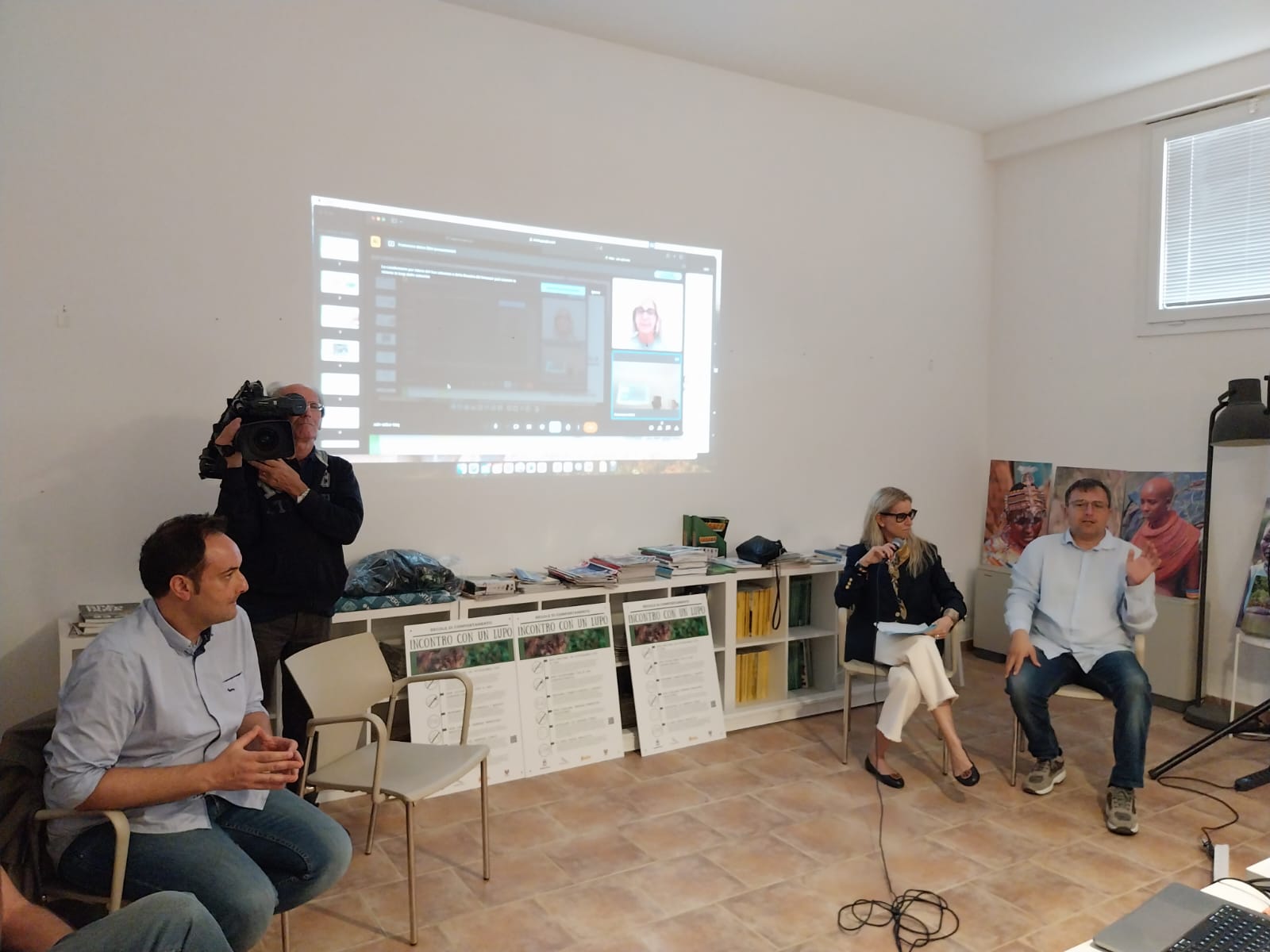 Galleria Studio e monitoraggio del lupo nel Salento: presentata la cartellonistica per le buone norme nella sua gestione - Diapositiva 4 di 4