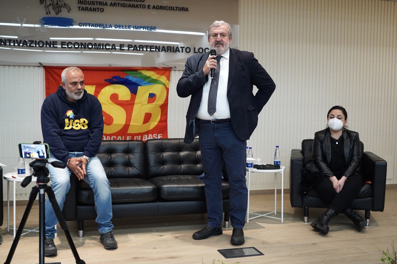 Galleria Ex Ilva, Emiliano all’assemblea USB di Taranto: “Il Governo è in difficoltà, ma spero ci autorizzi a utilizzare la somma di denaro messa a disposizione dalla Regione Puglia” - Diapositiva 8 di 11
