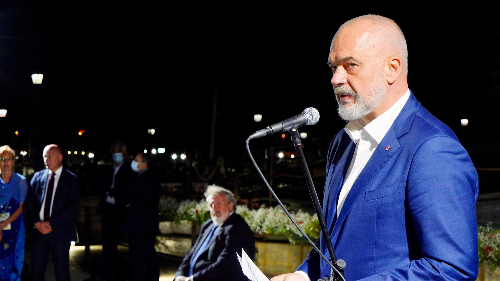 Galleria OTRANTO, EMILIANO INCONTRA EDI RAMA - Diapositiva 37 di 41