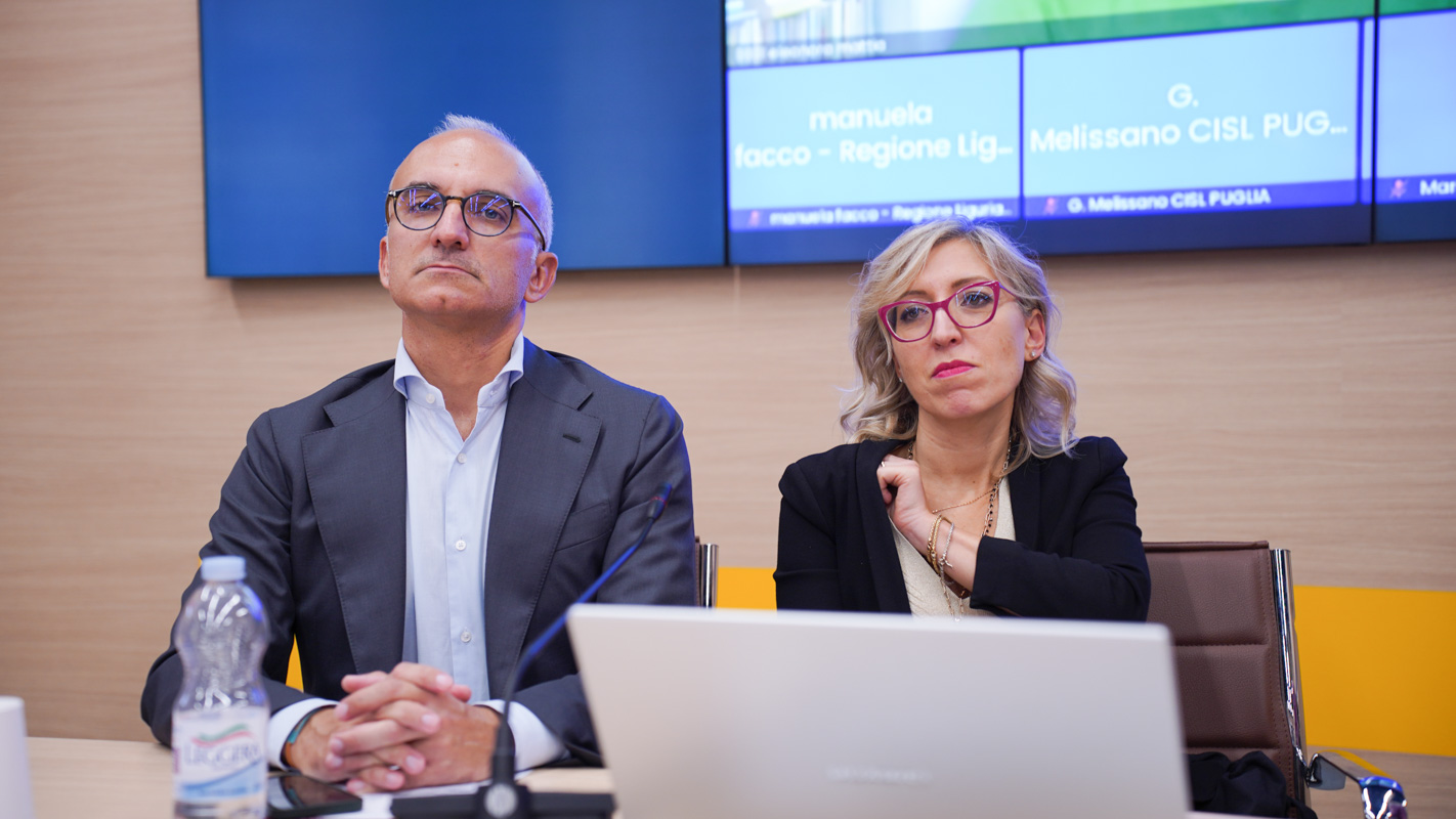 Galleria IN FIERA IL PRIMO CONVEGNO SULLE POLITICHE DI GENERE E LE AZIONI DELLE REGIONI - Diapositiva 5 di 5