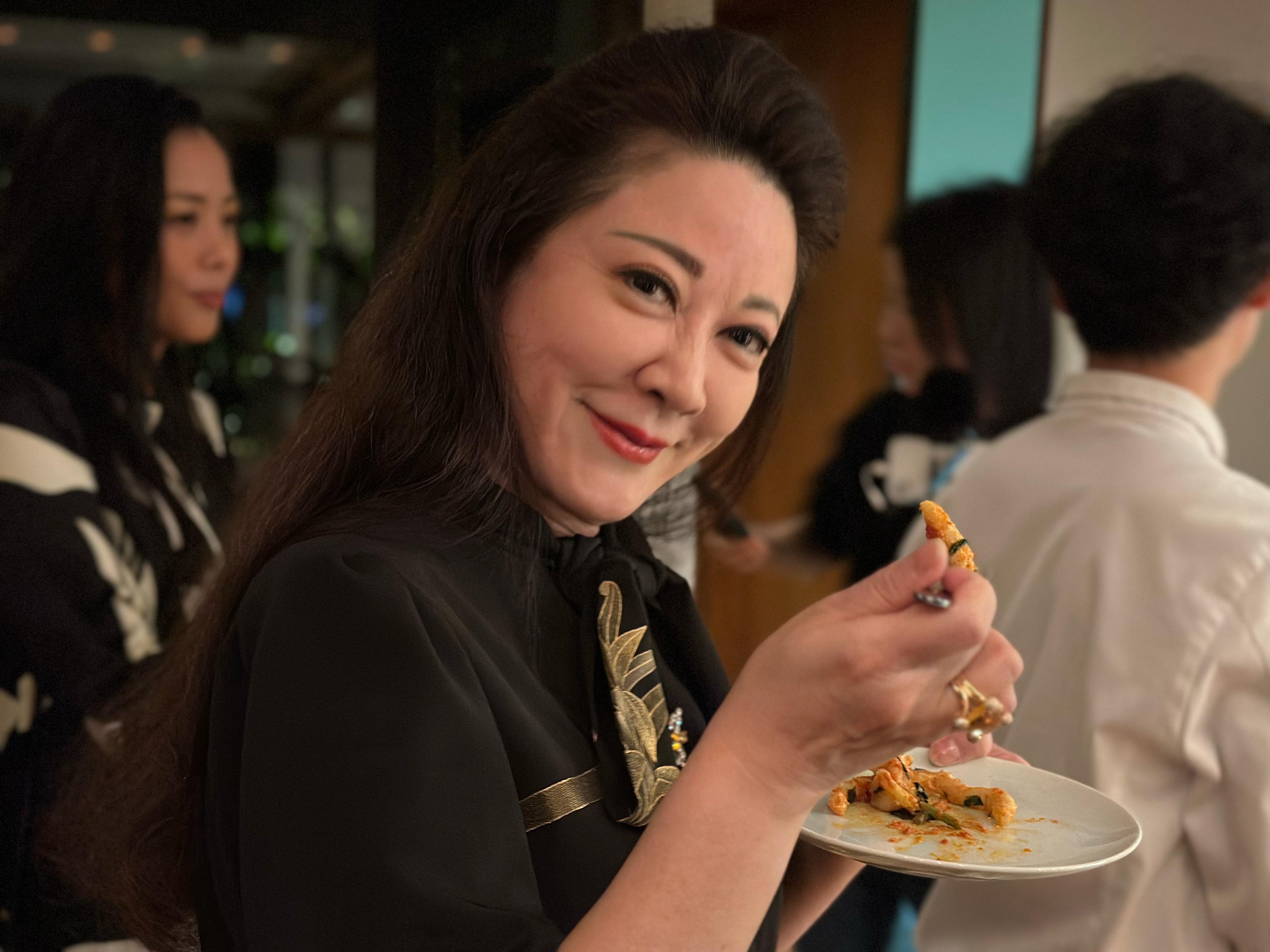 Galleria SETTIMANA DELLA CUCINA ITALIANA NEL MONDO: OGGI “PUGLIA NIGHT” A TOKYO CON ISTITUZIONI, STAKEHOLDER, STAMPA, INFLUENCER E CELEBRITIES GIAPPONESI - Diapositiva 19 di 23