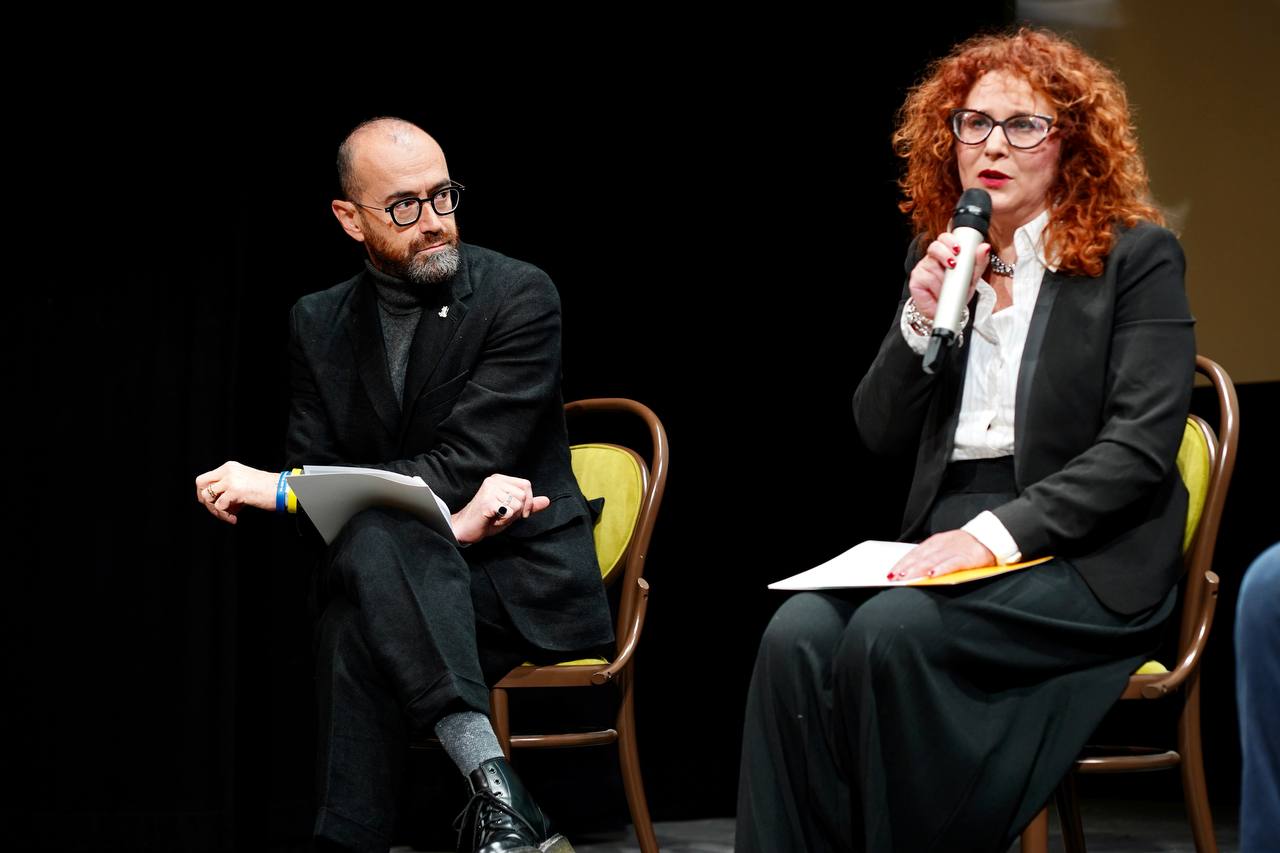 Galleria 14ESIMA EDIZIONE DEL BIFEST: “URGENTE DARE UNA DIMENSIONE ISTITUZIONALE ALLA FESTA DEL CINEMA”. - Diapositiva 1 di 8