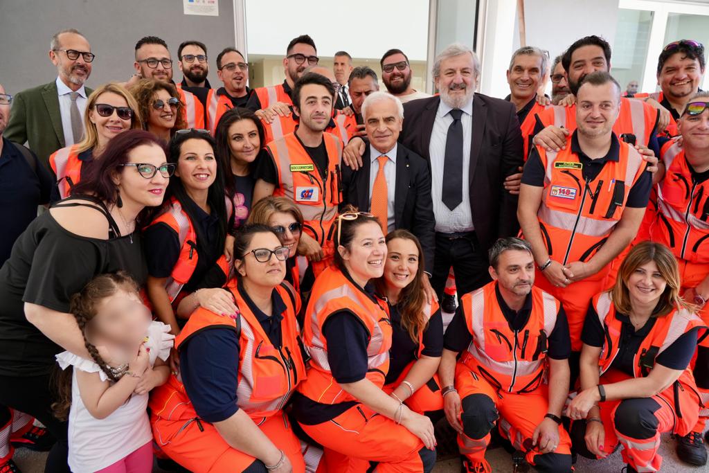 Galleria Il 118 ASL Bari cambia volto: ecco 55 nuove ambulanze  e 462 operatori assunti a tempo indeterminato in Sanitaservice - Diapositiva 3 di 21