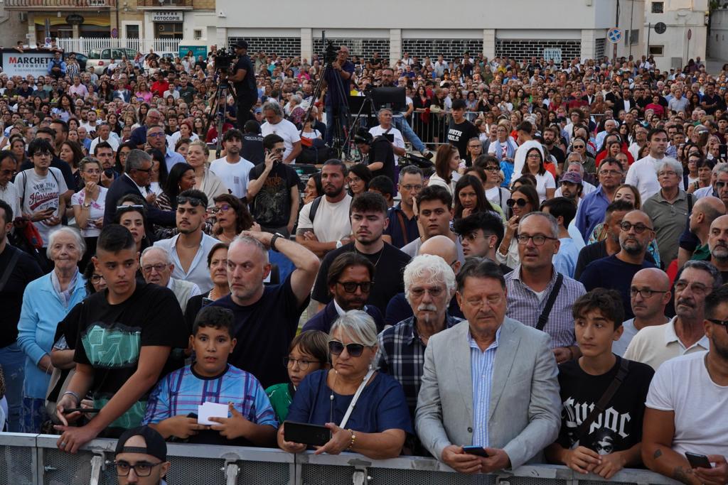 Galleria IL PRESIDENTE EMILIANO A GIOIA DEL COLLE PER LA CITTADINANZA ONORARIA A SYLVESTER STALLONE - Diapositiva 12 di 16