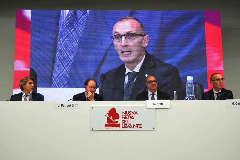 Galleria Le Zes come opportunità per lo sviluppo dei traffici portuali e lo sviluppo del territorio - Diapositiva 1 di 3