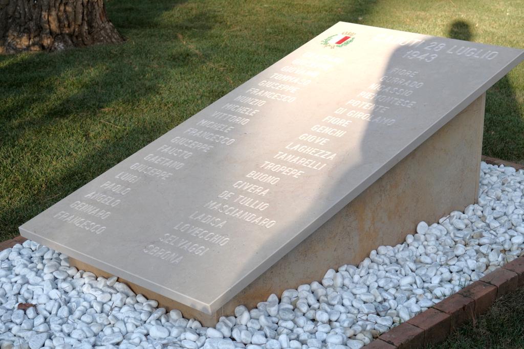 Galleria Oggi a Bari cerimonia per l’anniversario della strage di via Nicolò dell'Arca - Diapositiva 2 di 9