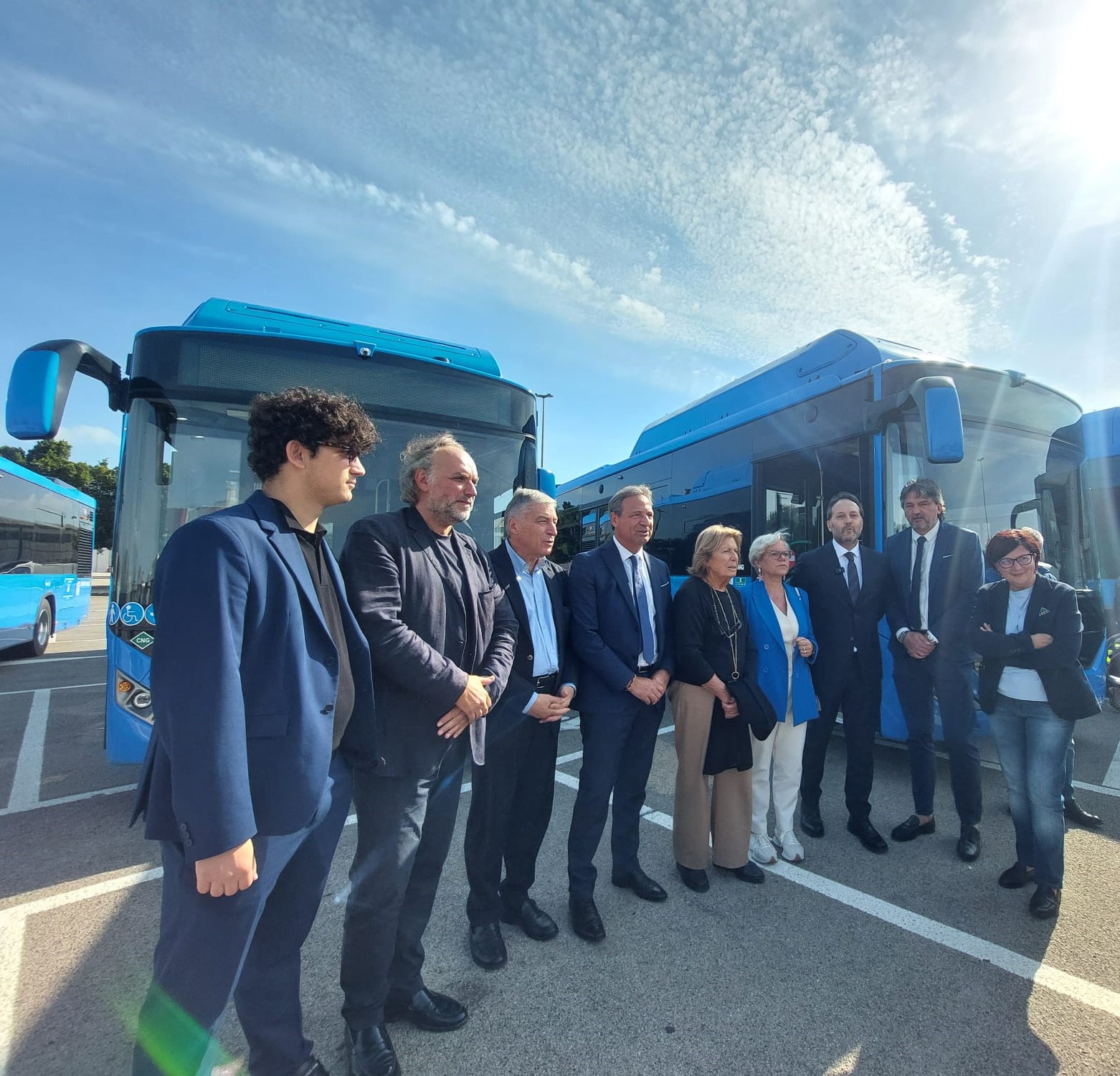 Galleria Trasporti, presentati a Lecce i 5 nuovi bus a metano acquistati dalla Regione - Diapositiva 11 di 11