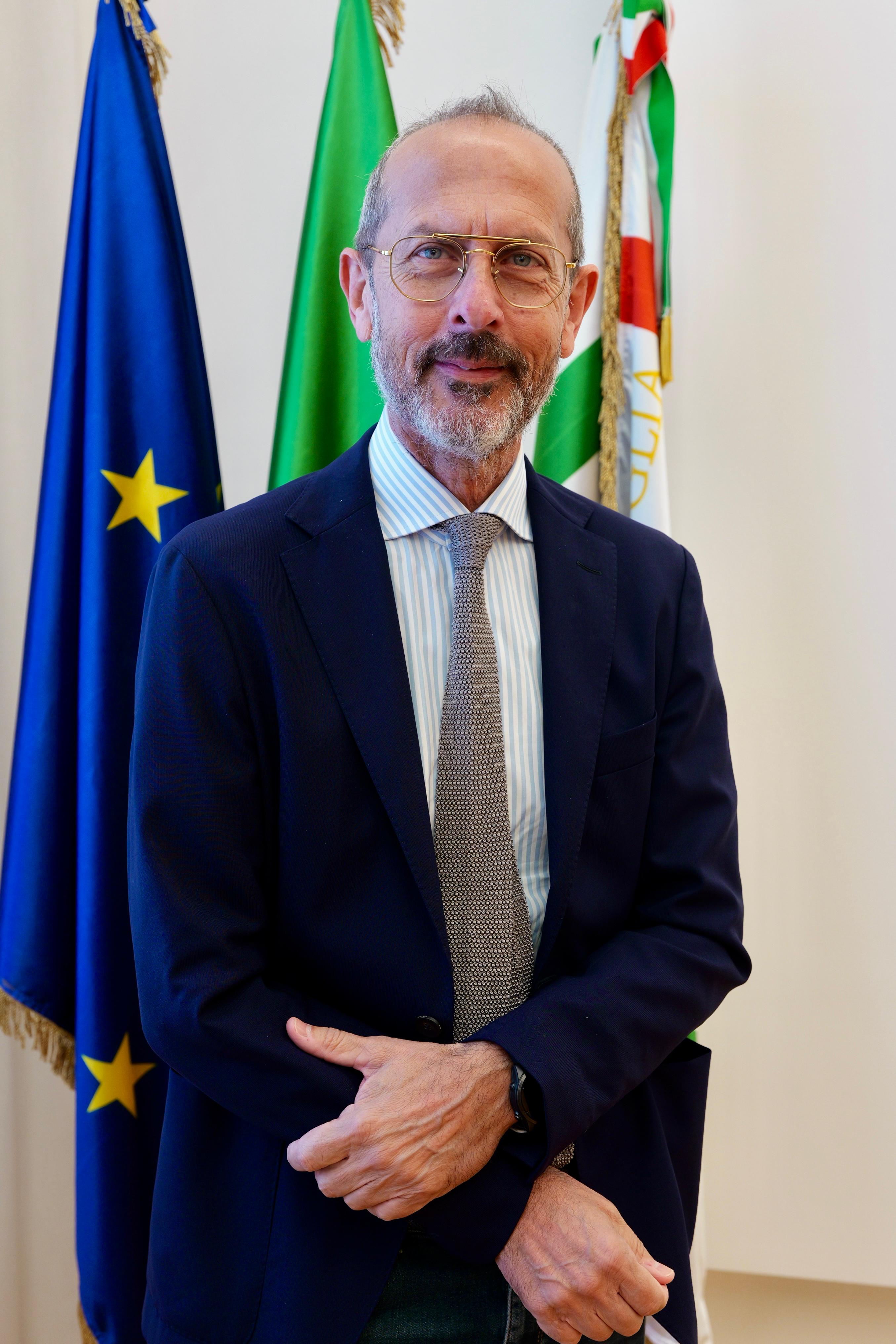 Galleria Sanità, Decaro incontra i nuovi direttori generali: “Il primo compito è prendersi cura dei pazienti” - Diapositiva 10 di 12