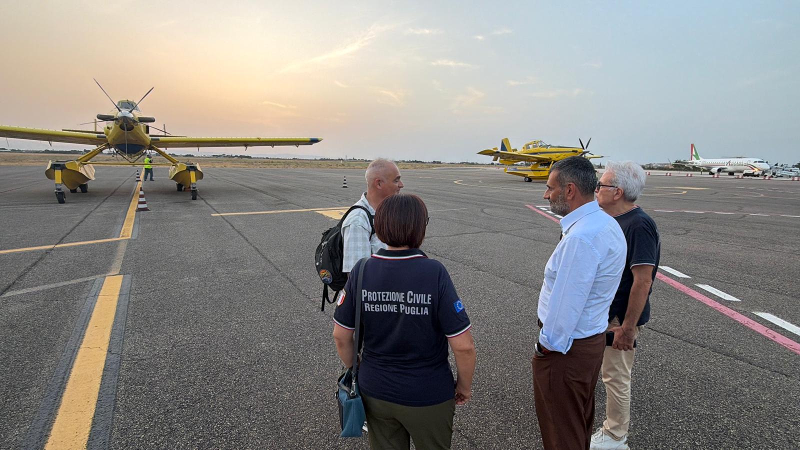 Galleria Protezione civile, atterrati a Foggia i Fire Boss della Protezione civile nazionale - Diapositiva 7 di 7