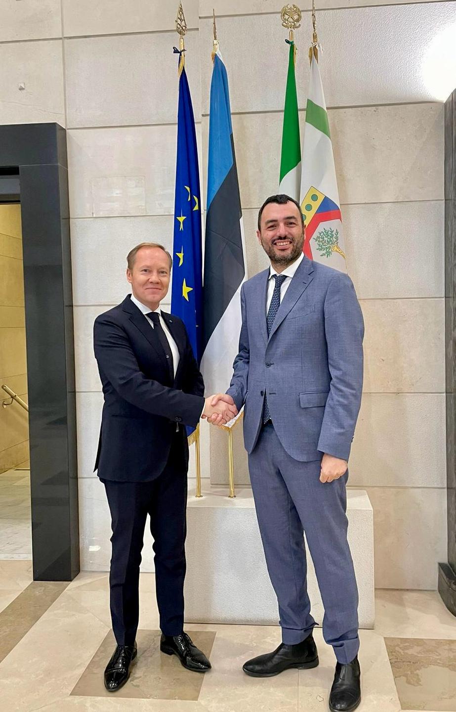 Galleria L’assessore Delli Noci riceve l’ambasciatore della Repubblica di Estonia in Italia - Diapositiva 2 di 2