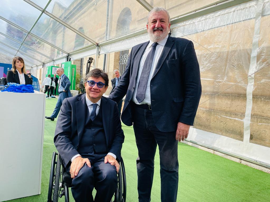 Galleria Il presidente Emiliano a Taranto, all’inaugurazione del Festival della Cultura Paralimipica - Diapositiva 2 di 10