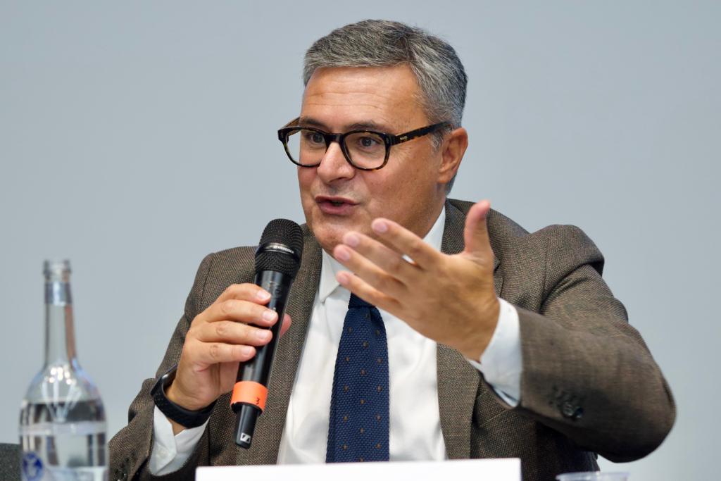 Galleria FdL 2023. Il presidente Emiliano al convegno sul welfare al Sud e sul ruolo del servizio sociale - Diapositiva 11 di 12