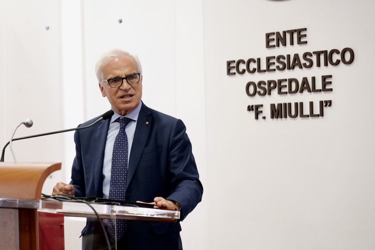 Galleria Emiliano, Palese e Montanaro al Miulli: “Al via l’iter per il riconoscimento di azienda universitaria” - Diapositiva 16 di 21