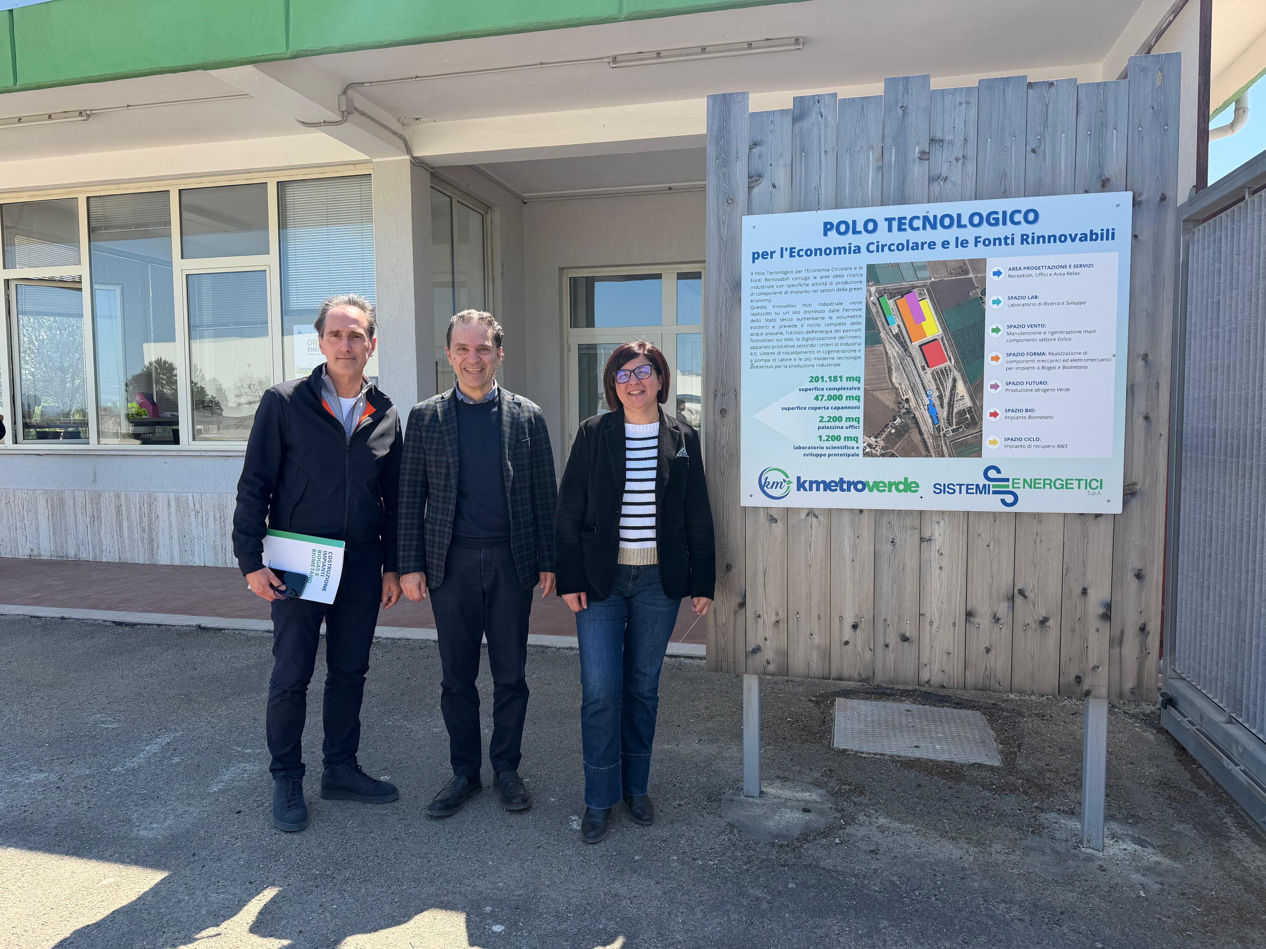 Galleria Green Energy Day, l’assessore Ciliento visita il Polo tecnologico KmetroVerde a Foggia - Diapositiva 1 di 7