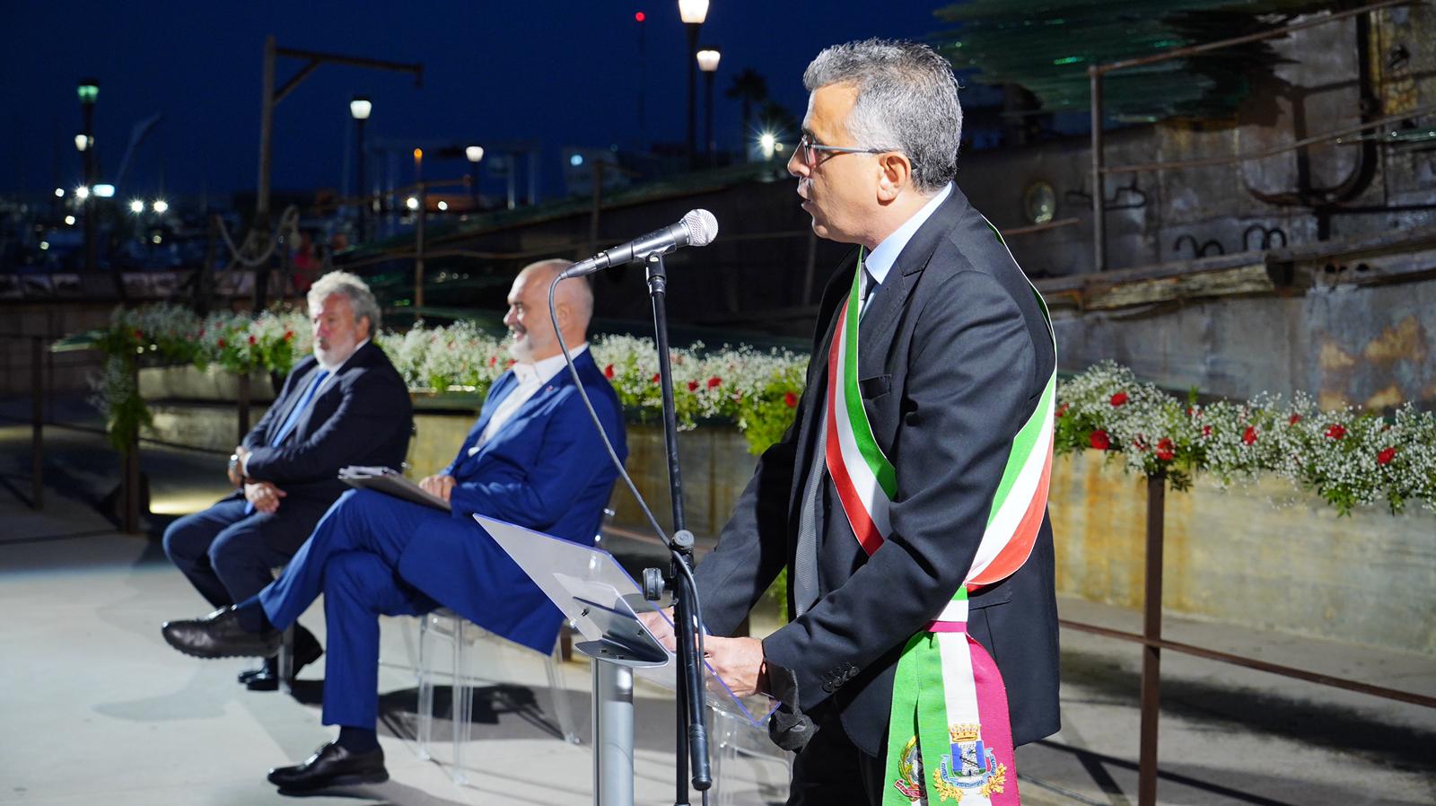 Galleria OTRANTO, EMILIANO INCONTRA EDI RAMA - Diapositiva 38 di 41