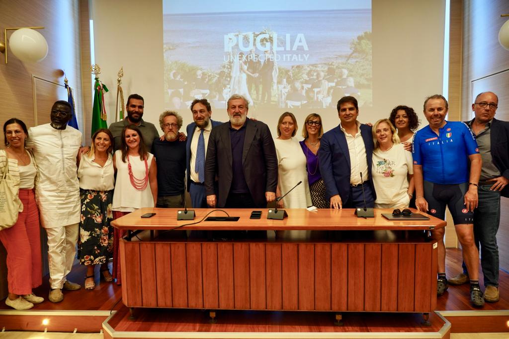 Galleria DESTINAZIONE PUGLIA, COMUNICAZIONE NAZIONALE E INTERNAZIONALE 2023/2024 - Diapositiva 2 di 4