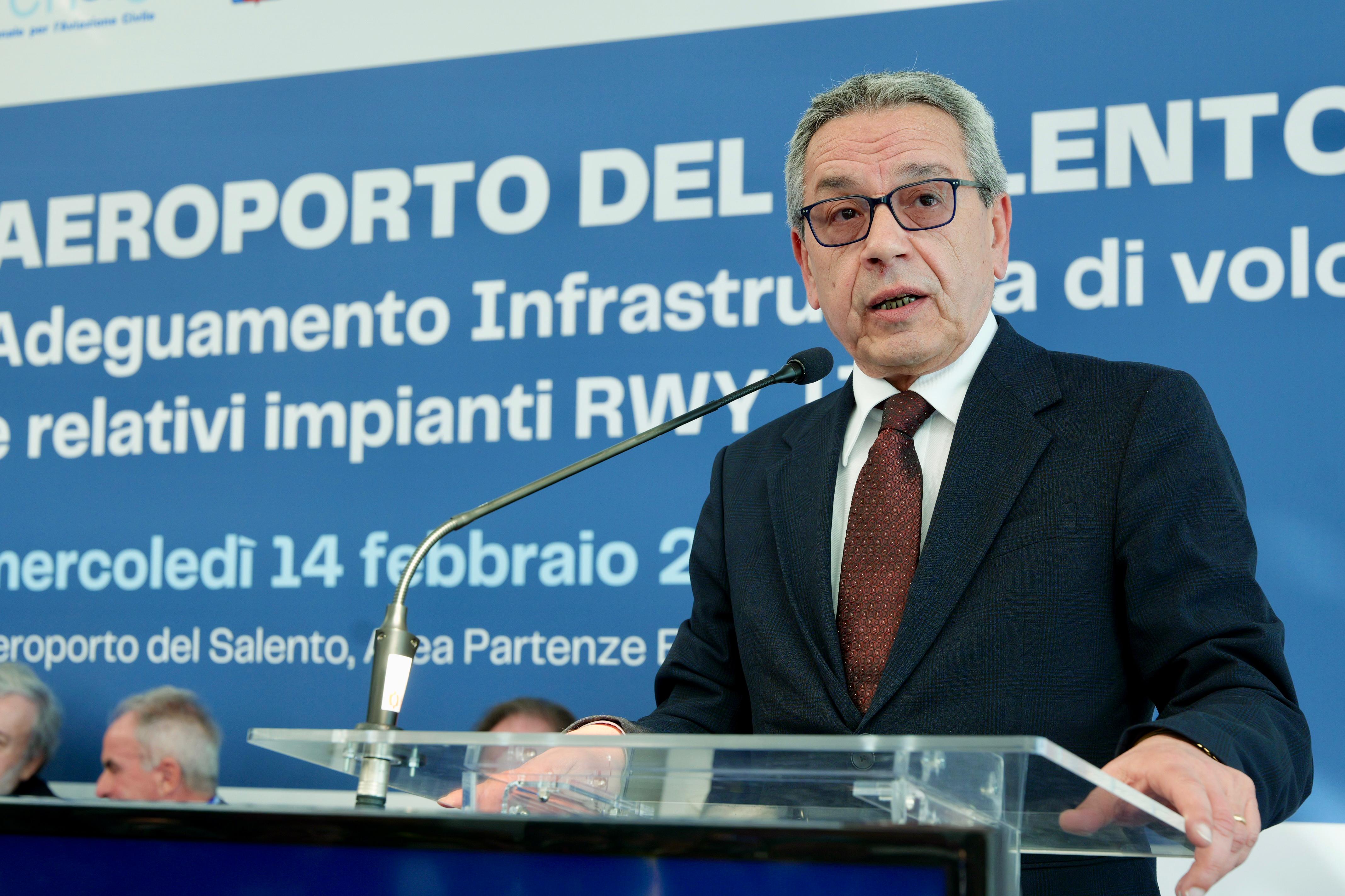 Galleria Aeroporto del Salento: presentato il piano adeguamento infrastrutturale - Diapositiva 12 di 14